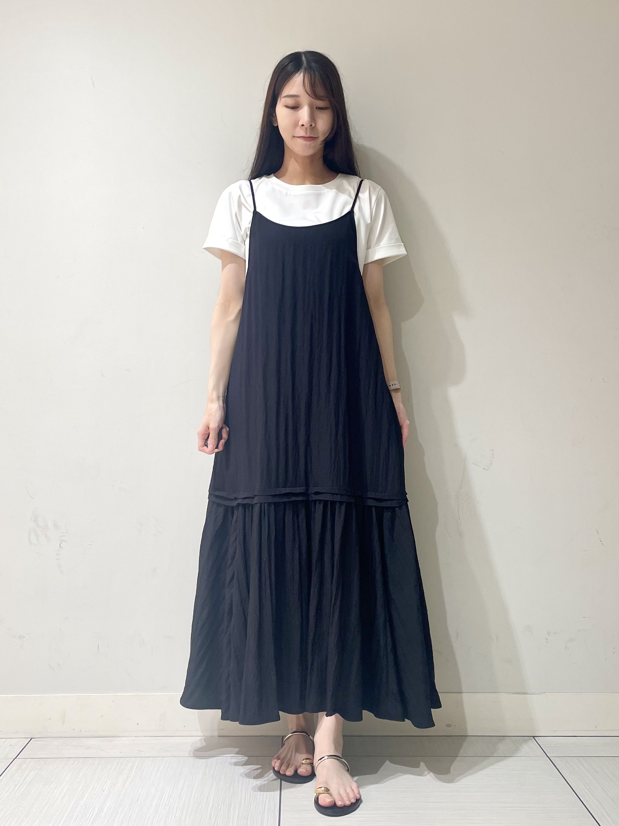ことさんの「DRESSTERIOR｜【ウォッシャブル】ワッシャーボリュームフレアキャミワンピース」を使ったコーディネート