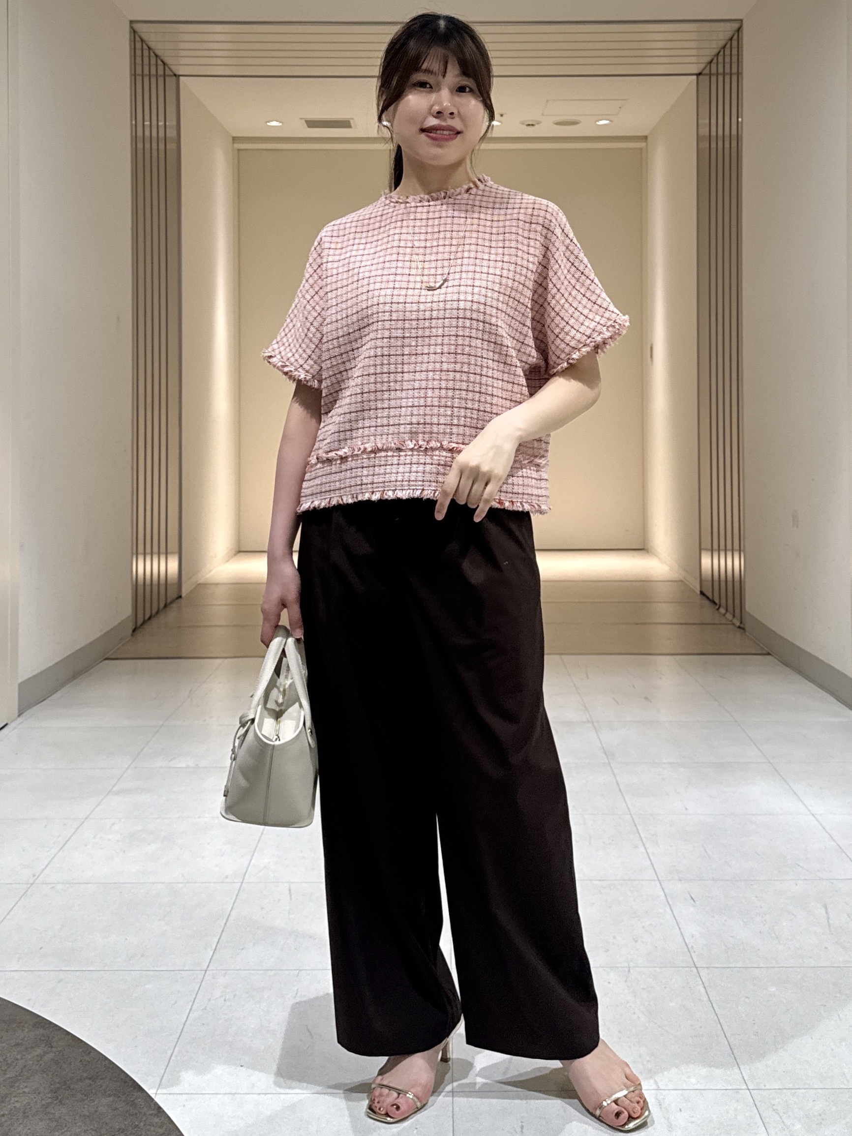 nanaさんの「UNTITLED｜ファンシーツイードブラウス」を使ったコーディネート