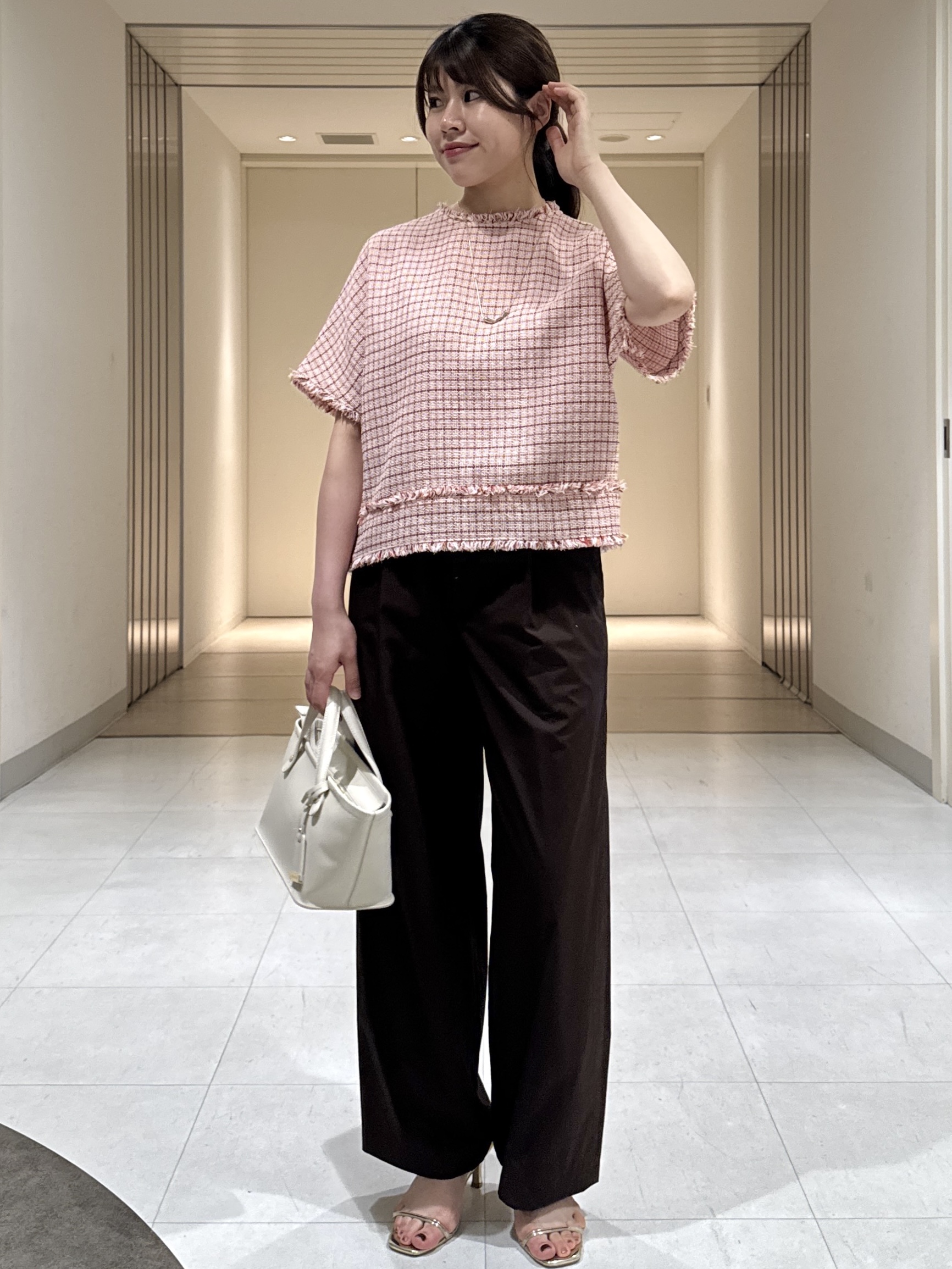 nanaさんの「UNTITLED｜ファンシーツイードブラウス」を使ったコーディネート
