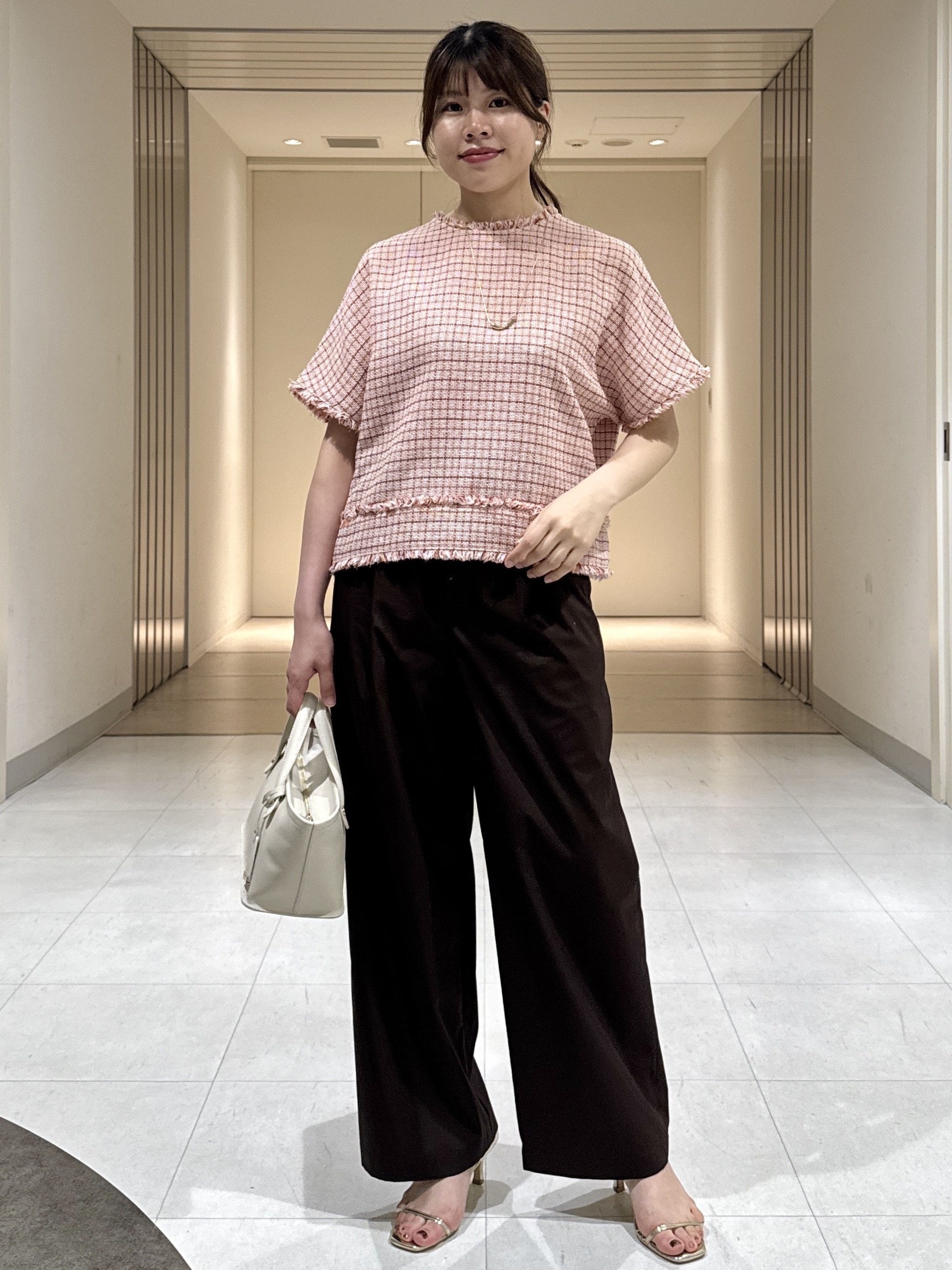 nanaさんの「UNTITLED｜ファンシーツイードブラウス」を使ったコーディネート