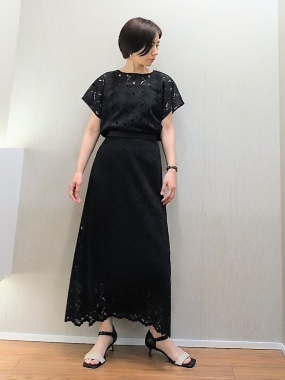 ミズタさんの「UNTITLED｜【セットアップ可能】リーフレースブラウス」を使ったコーディネート
