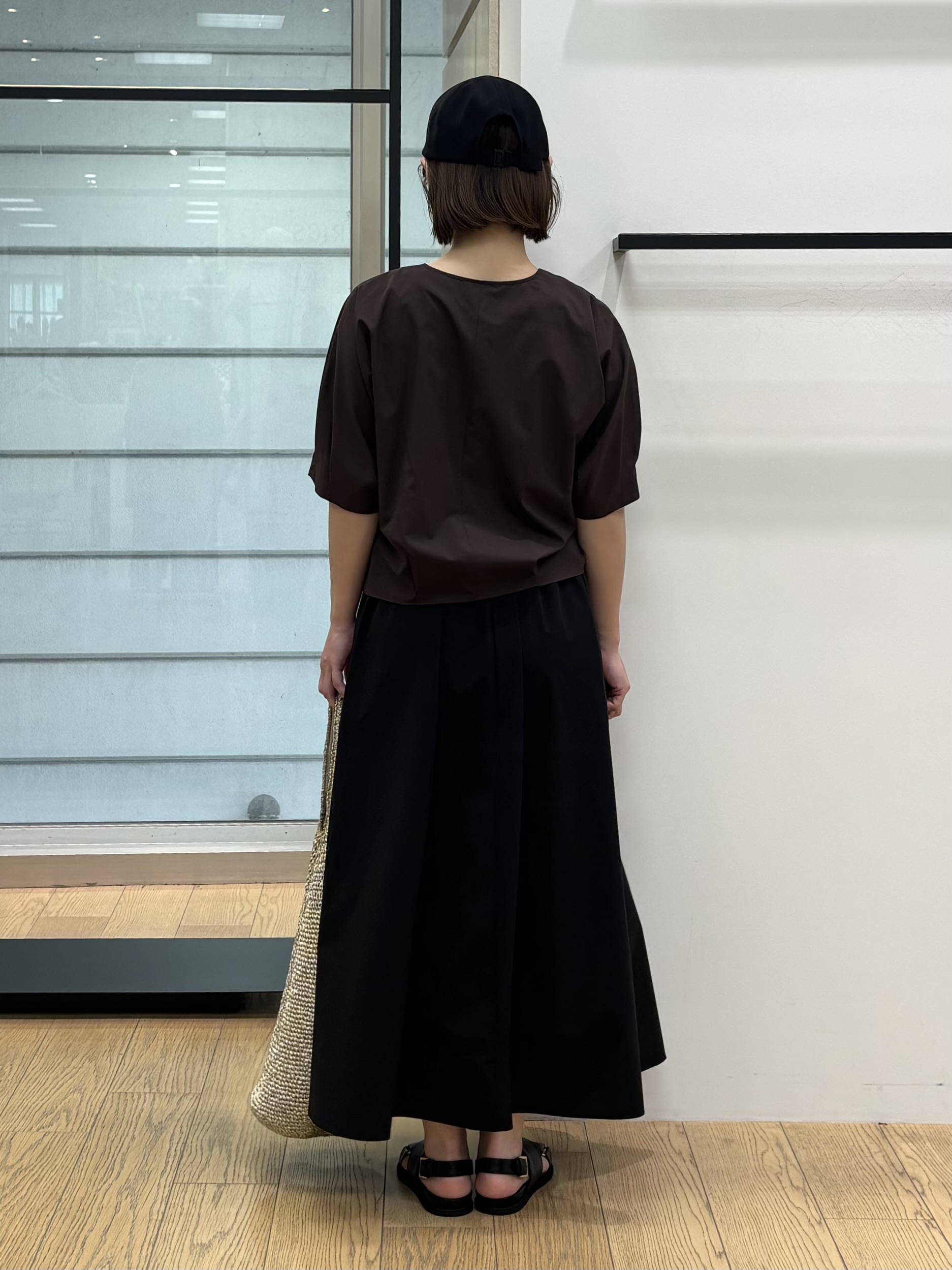 asamiさんの「INDIVI｜【撥水／UVカット】タックデザインブラウス」を使ったコーディネート