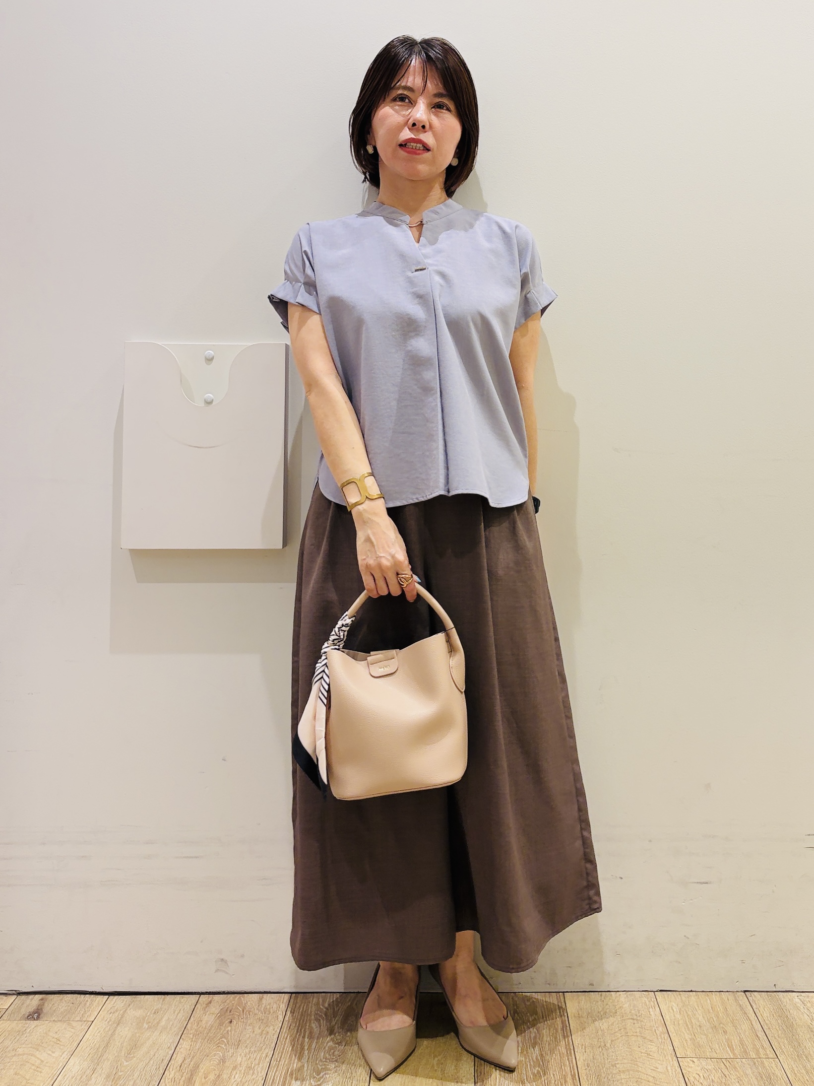 YUKOさんの「index｜【接触冷感／吸水速乾】タックスキッパーブラウス《防シワ／イージーアイロン／洗濯機OK／9col》」を使ったコーディネート