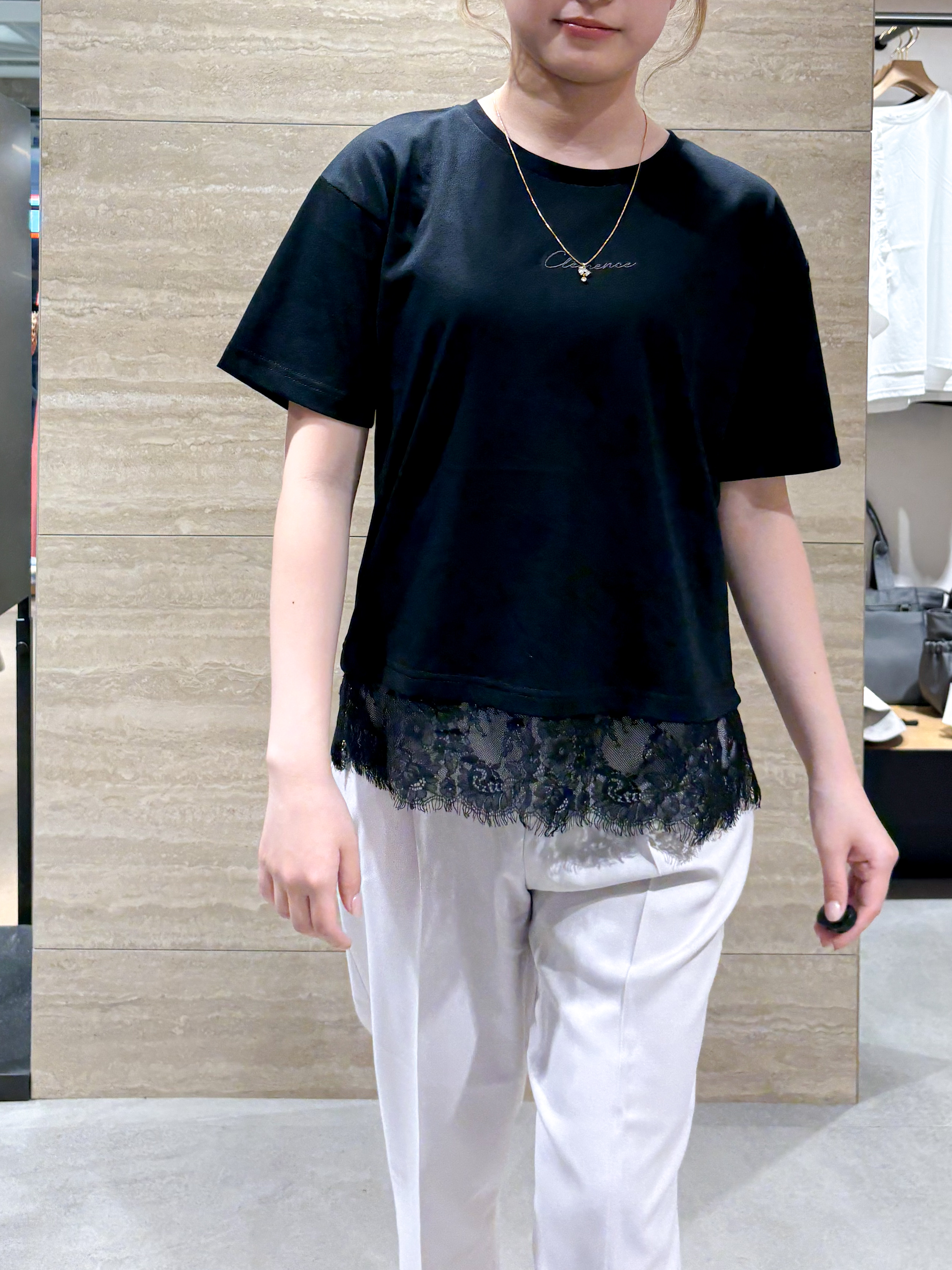 ふうかさんの「index｜【接触冷感／UV】刺繍ロゴ裾レースTシャツ《洗濯機OK》」を使ったコーディネート