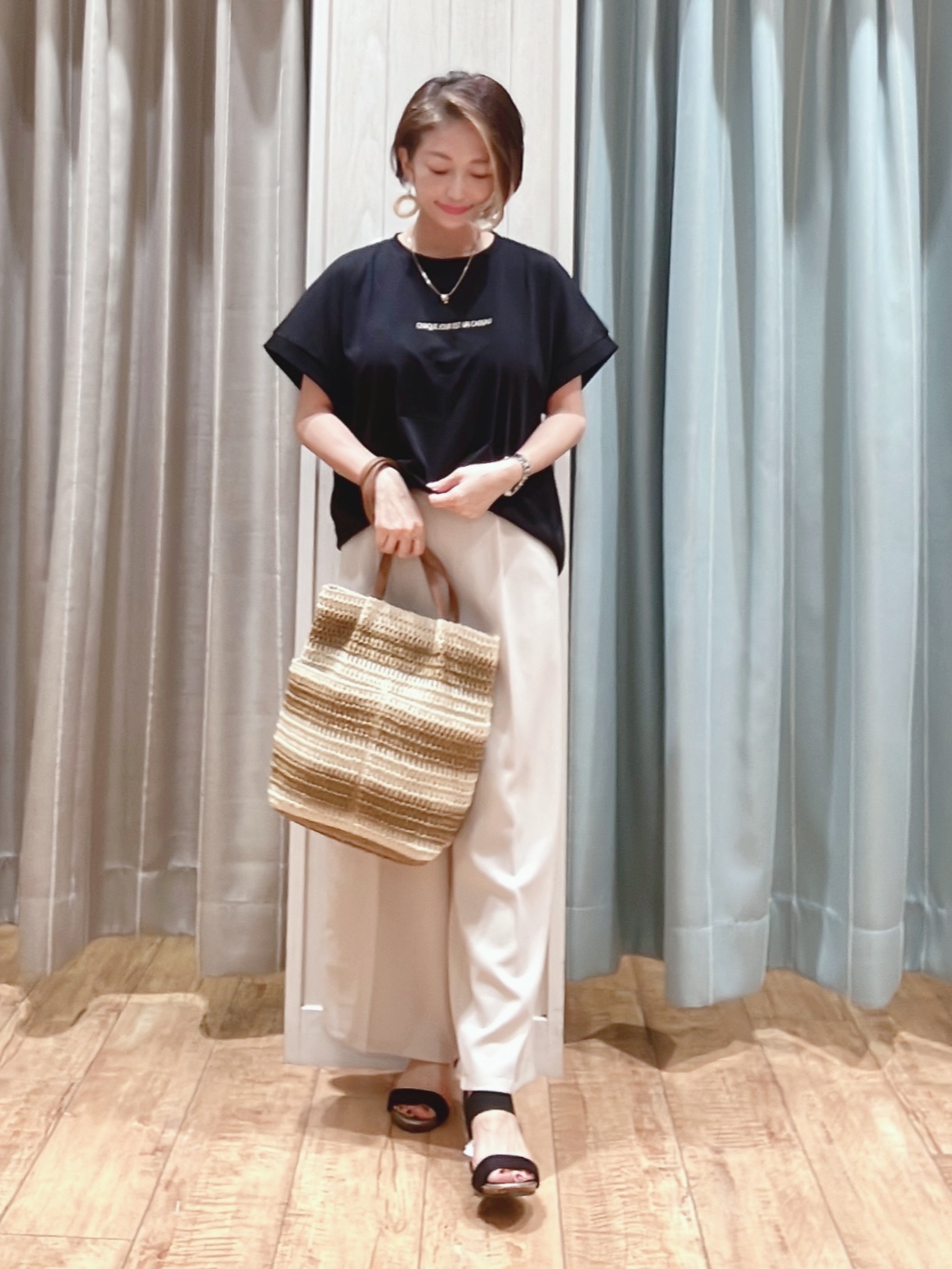 aaamiさんの「SHOO･LA･RUE｜【洗濯機可/選べる6色】風合いを楽しむ 楊柳シアーゆったりドルマンブラウス」を使ったコーディネート