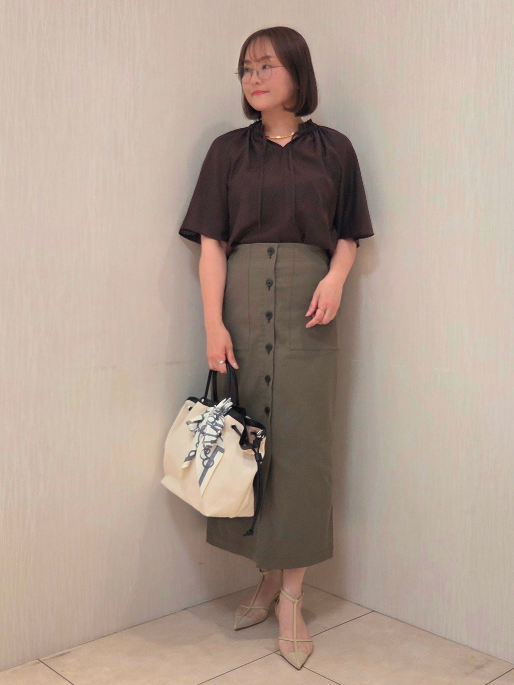 naokoさんの「UNTITLED｜【シアー/首元フリル】シルキーシフォンブラウス」を使ったコーディネート