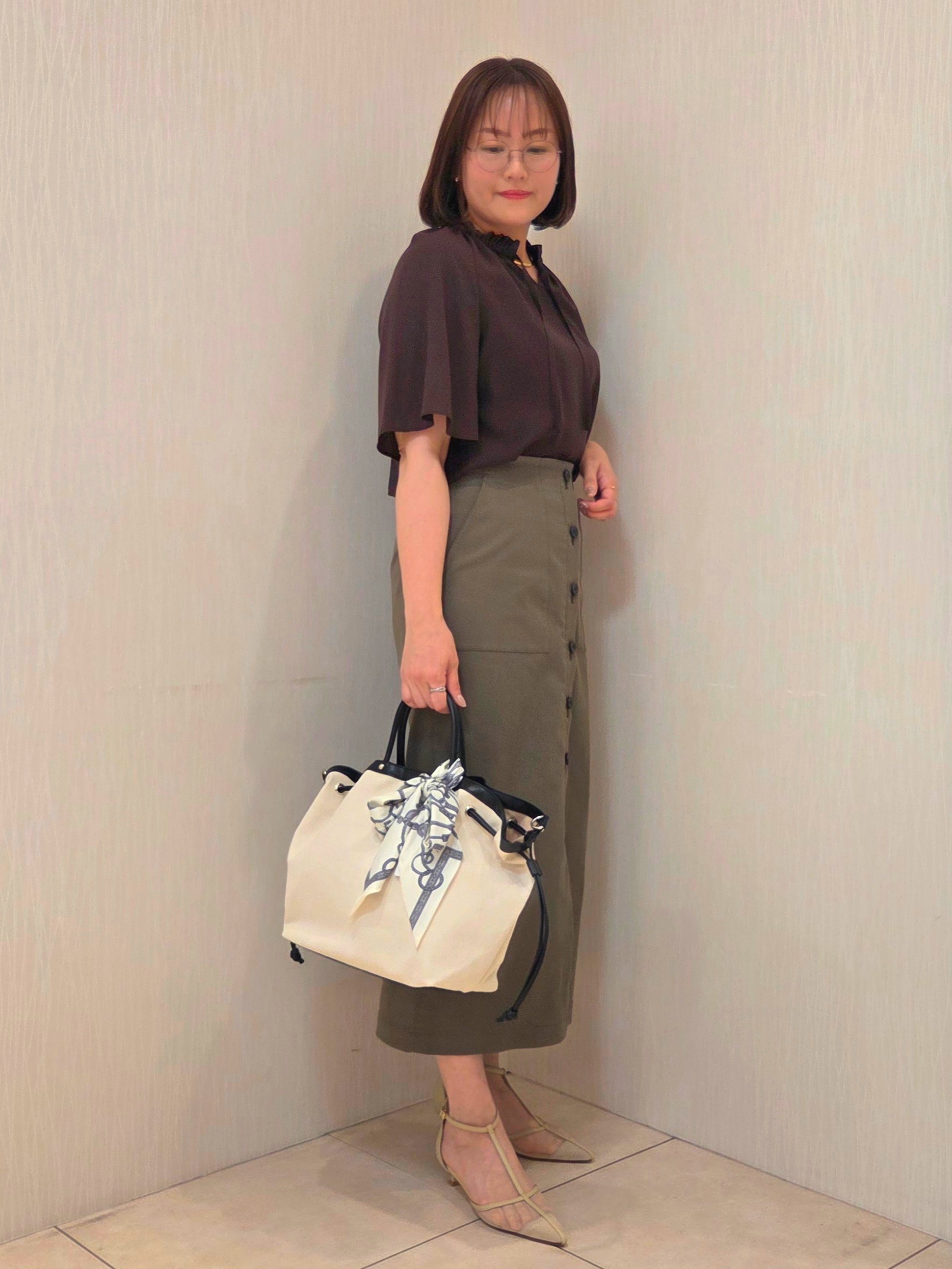 naokoさんの「UNTITLED｜【シアー/首元フリル】シルキーシフォンブラウス」を使ったコーディネート