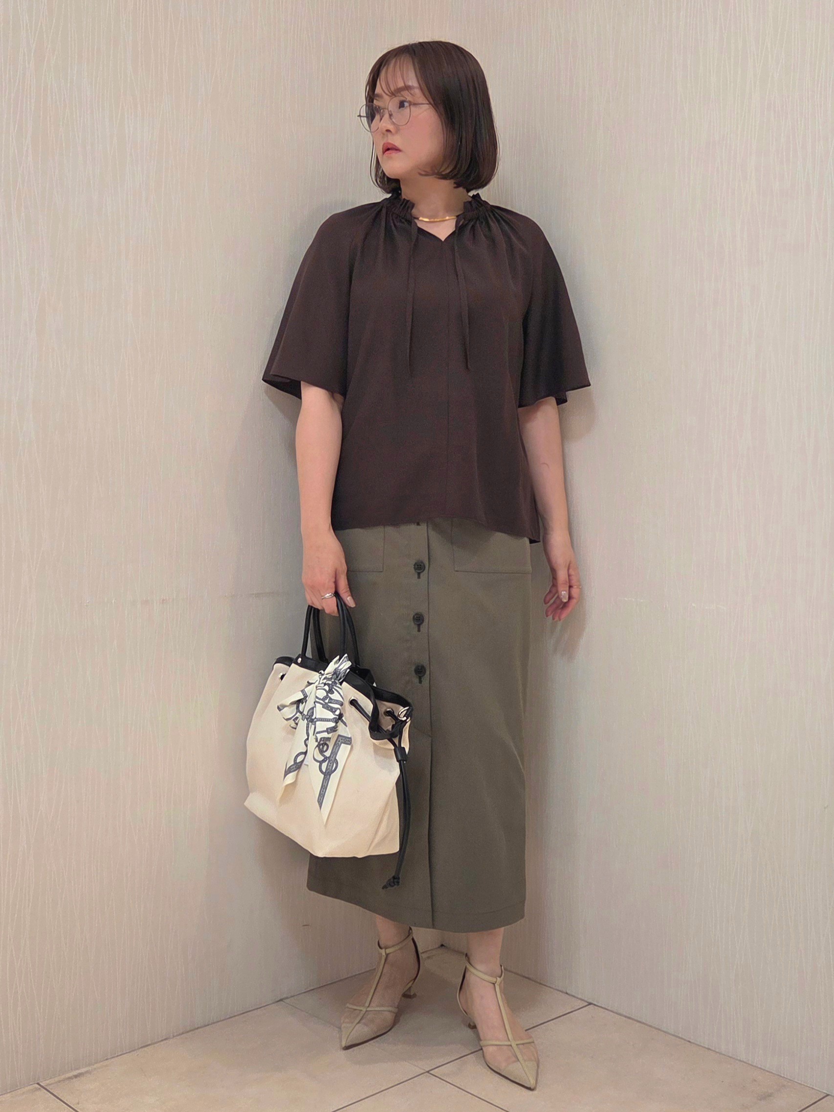 naokoさんの「UNTITLED｜【シアー/首元フリル】シルキーシフォンブラウス」を使ったコーディネート