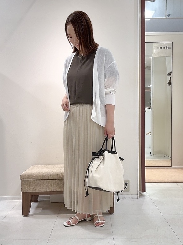 YUIさんの「UNTITLED｜【日除け・冷房対策に】コットンリネンカーディガン」を使ったコーディネート
