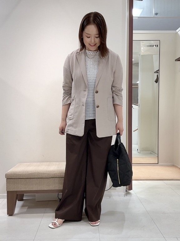 YUIさんの「UNTITLED｜【程よいシアー感/洗える】エアリーバイオジャケット」を使ったコーディネート