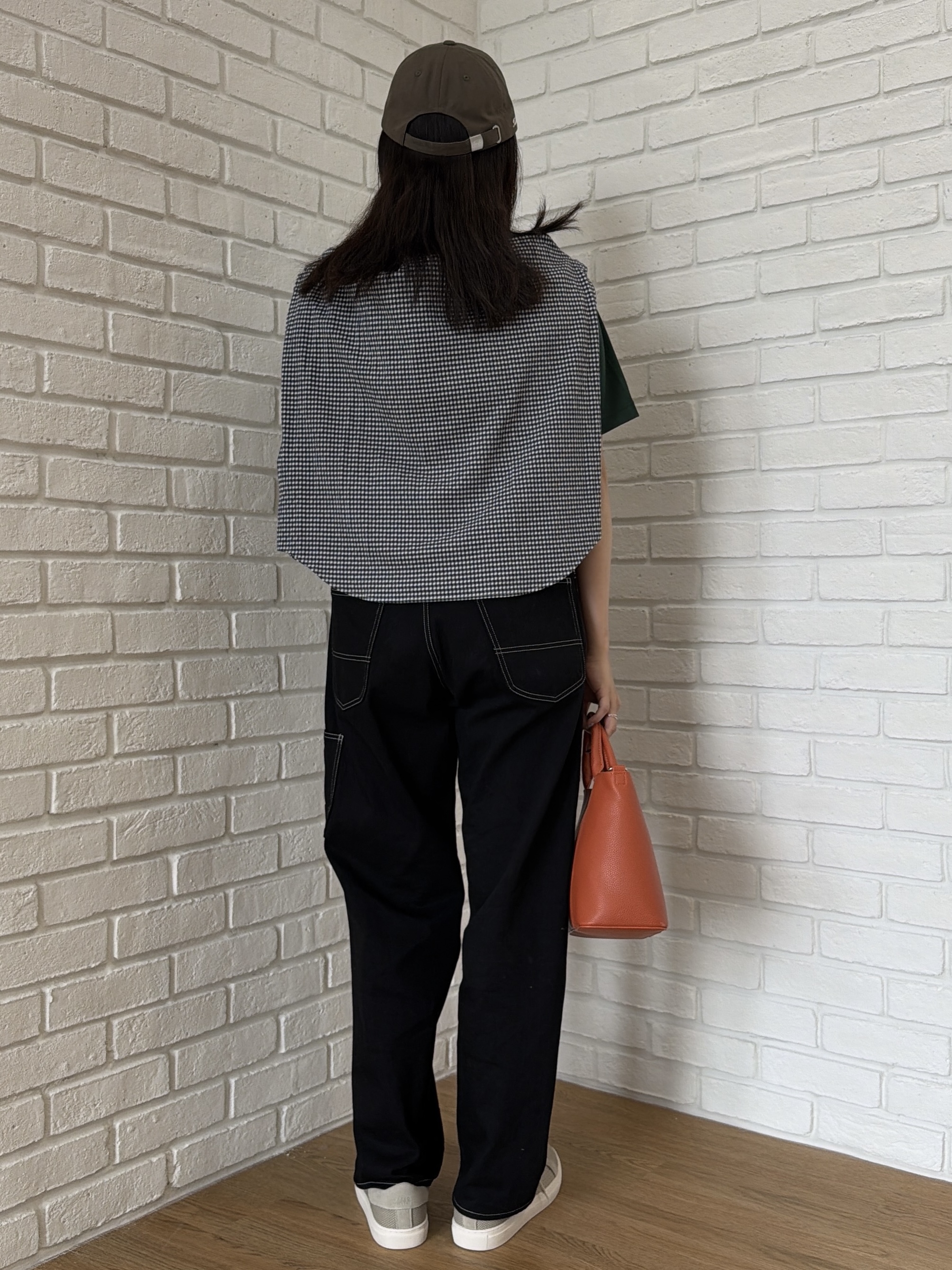 Akutagawaさんの「TAKEO KIKUCHI｜【日本製】ワンポイント刺繍 半袖Tシャツ」を使ったコーディネート