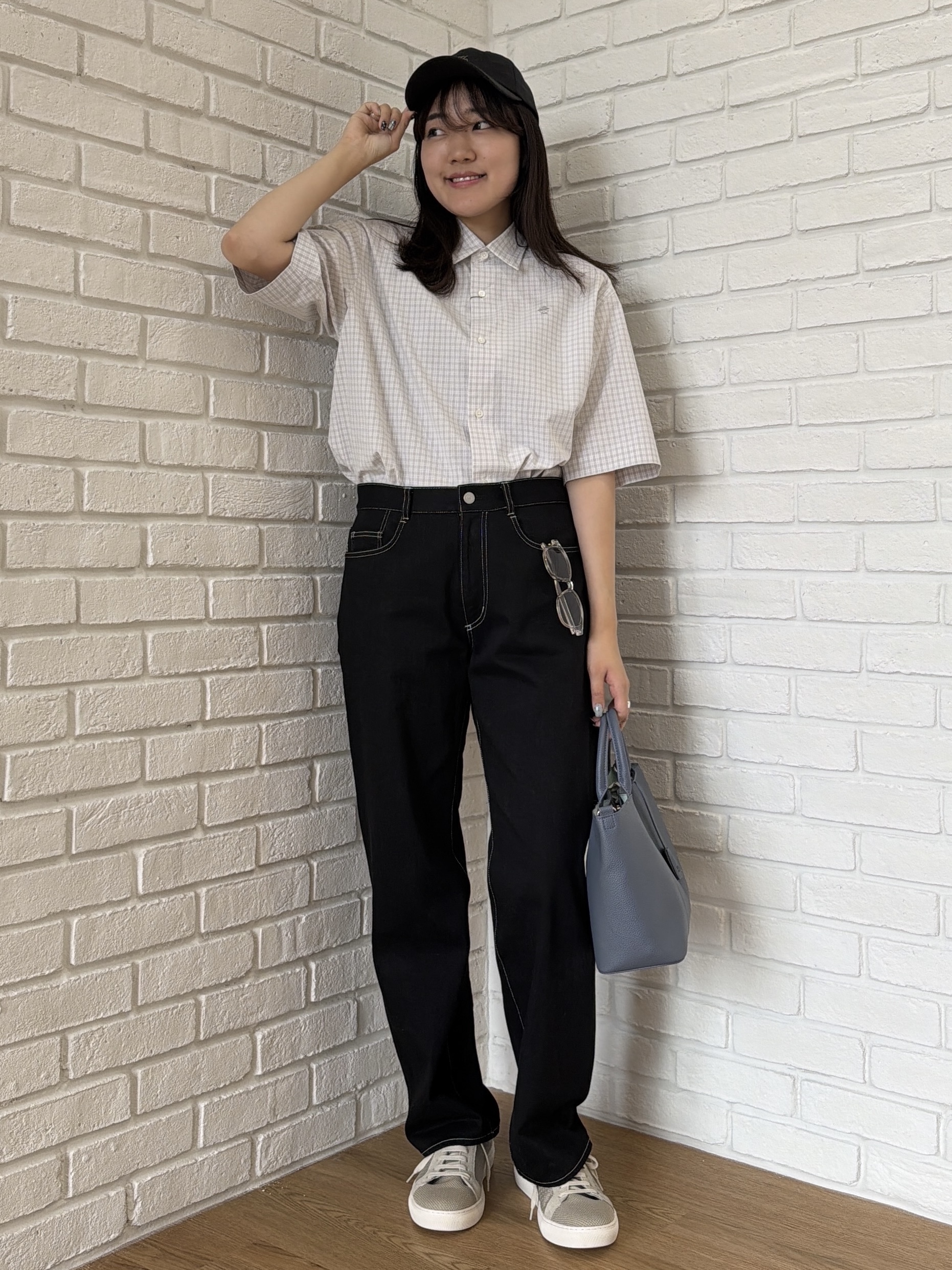 Akutagawaさんの「TAKEO KIKUCHI｜ワンポイント 半袖ギンガムチェックシャツ」を使ったコーディネート