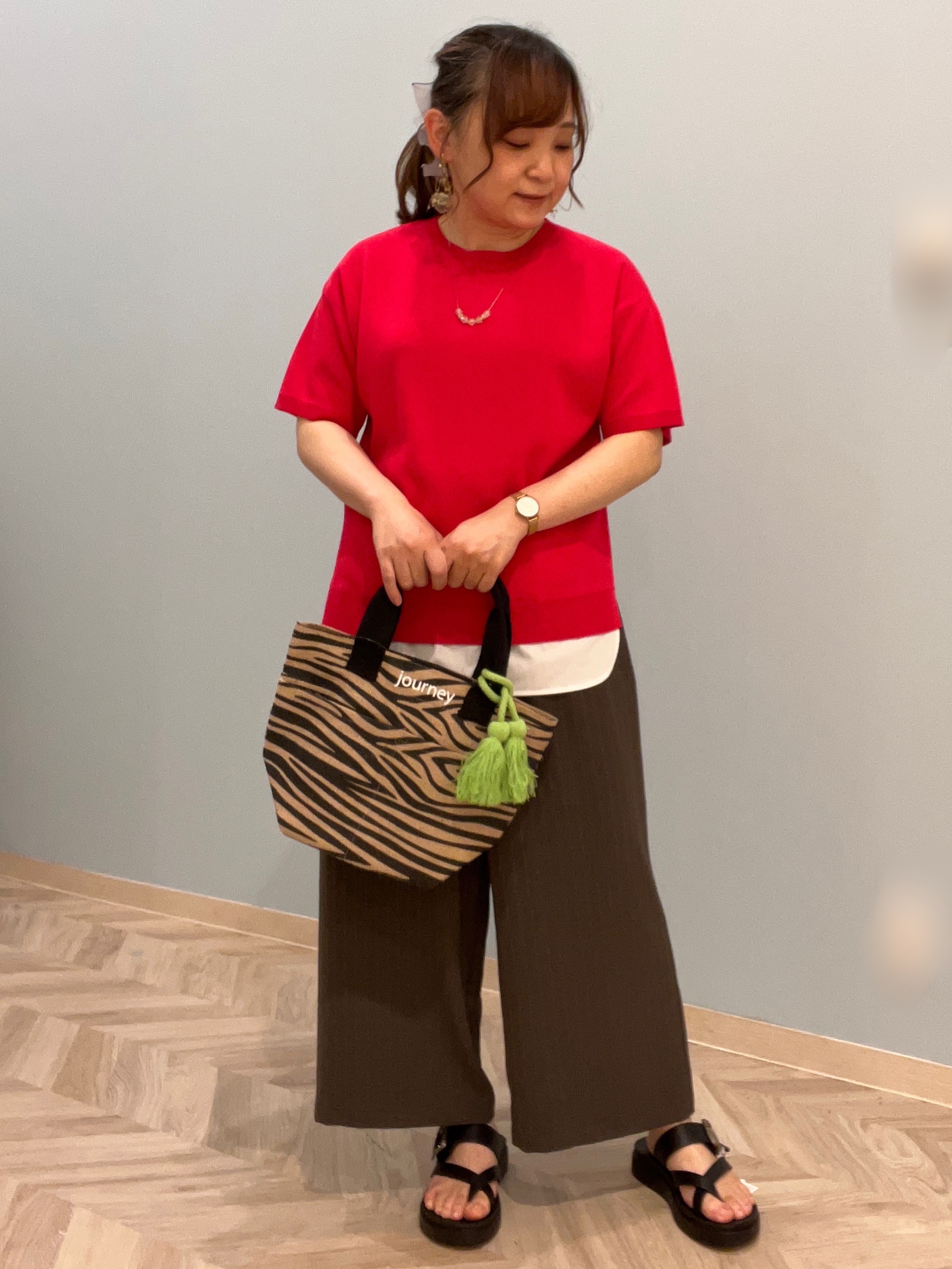 kitaさんの「SHOO･LA･RUE｜【ひんやり/UV/洗濯機可/S-LL】毛玉になりにくい シャツレイヤード風半袖ニット」を使ったコーディネート
