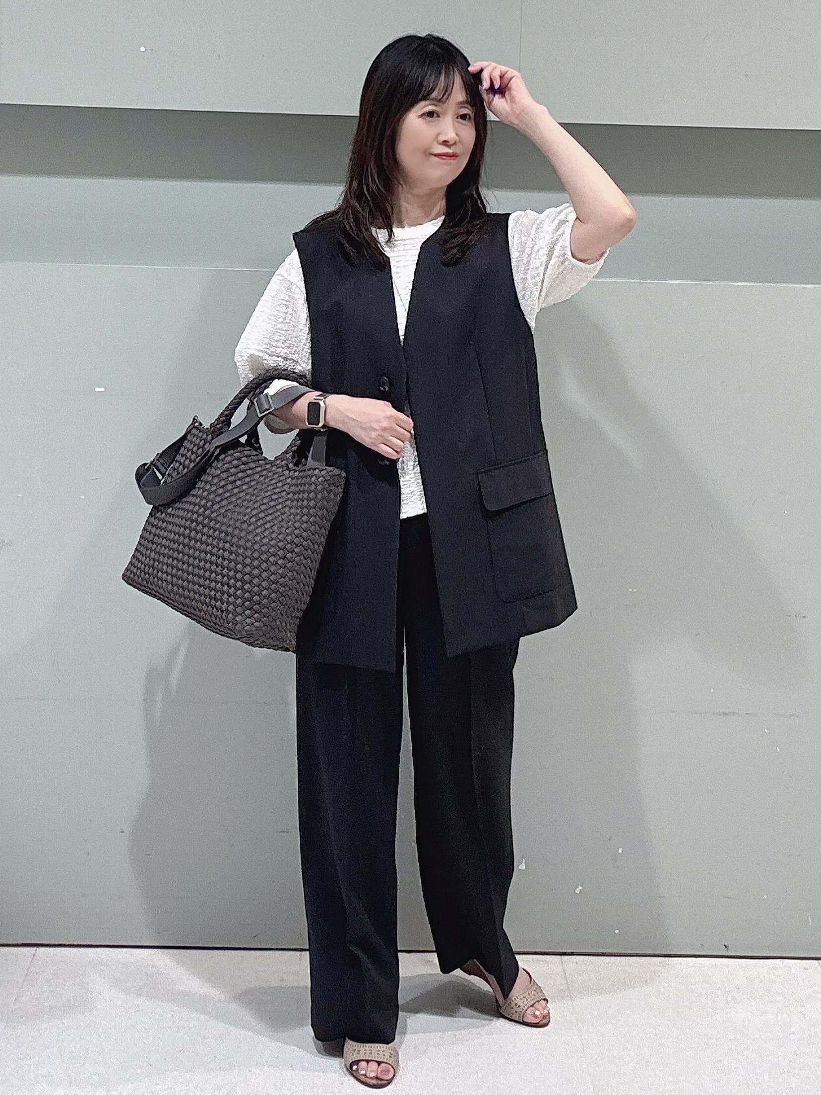 makiさんの「UNTITLED｜【セットアップ可/UV/接触冷感】スラブキーネックジレ」を使ったコーディネート