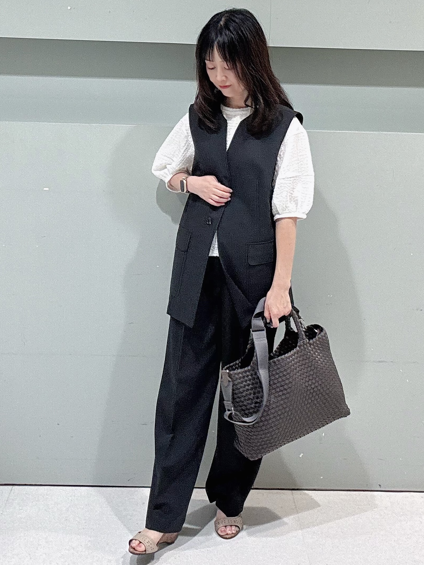 makiさんの「UNTITLED｜【セットアップ可/UV/接触冷感】スラブキーネックジレ」を使ったコーディネート