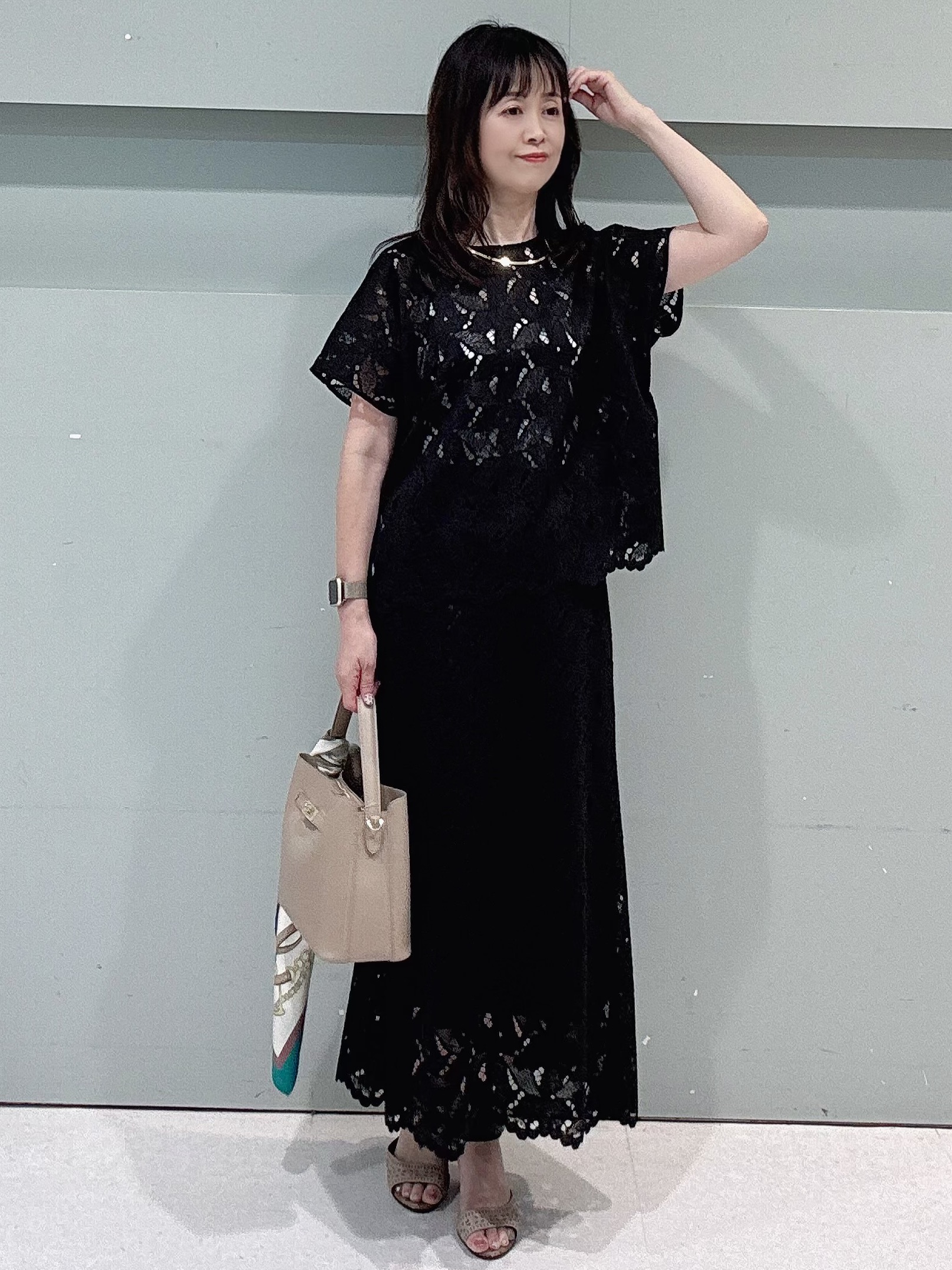 makiさんの「UNTITLED｜【セットアップ可能】リーフレースブラウス」を使ったコーディネート