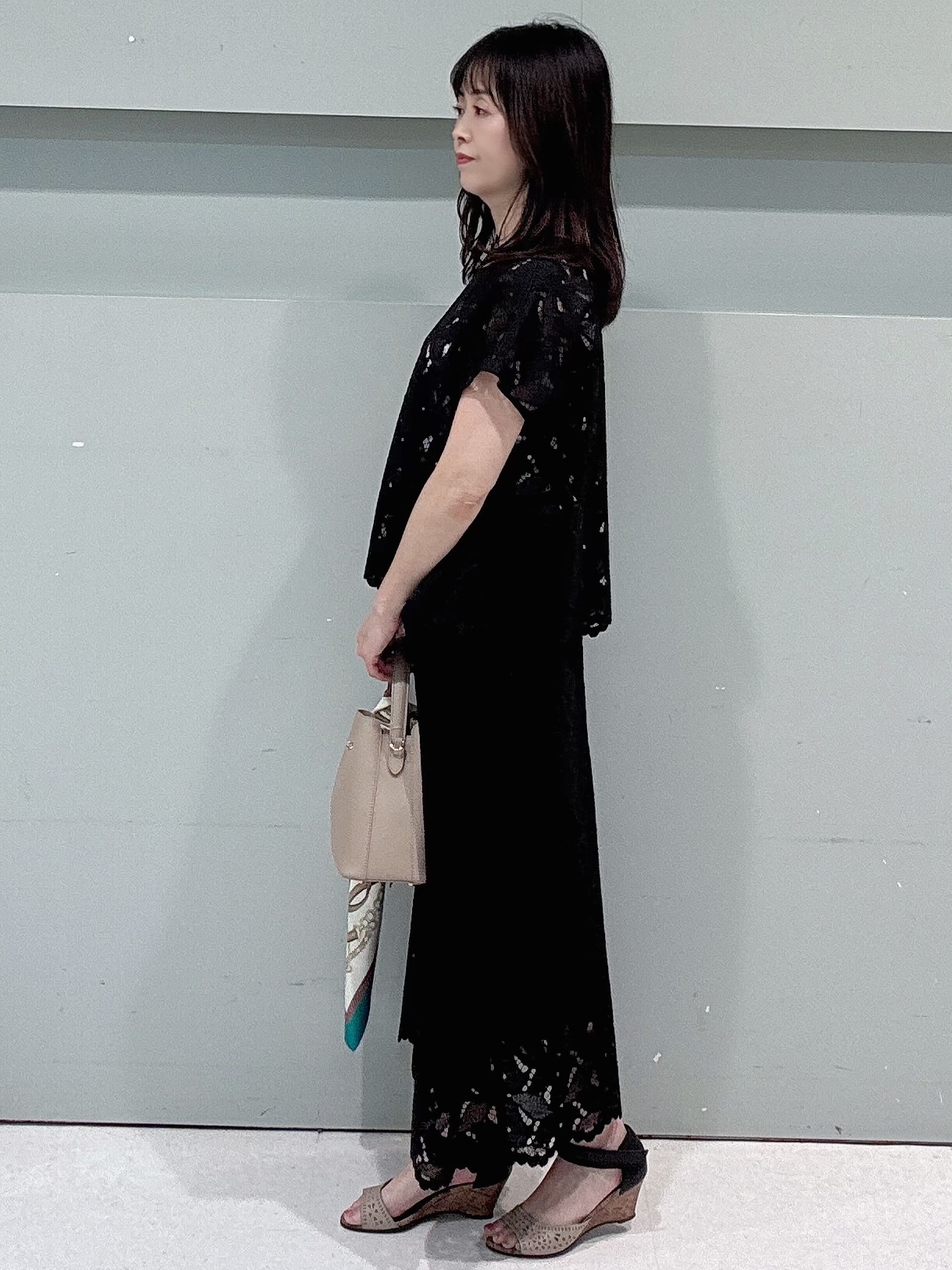 makiさんの「UNTITLED｜【セットアップ可能】リーフレースブラウス」を使ったコーディネート