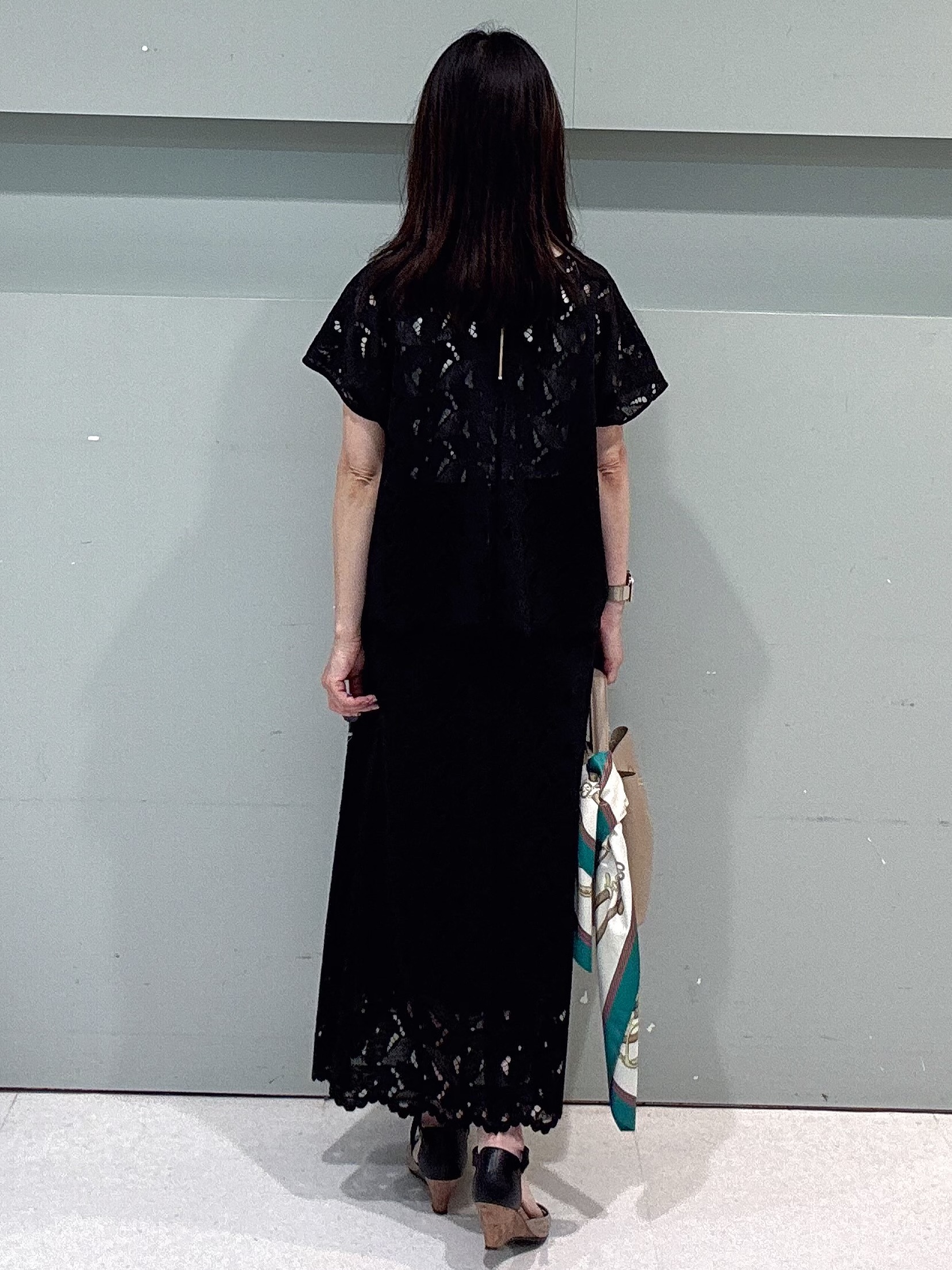 makiさんの「UNTITLED｜【セットアップ可能】リーフレースブラウス」を使ったコーディネート