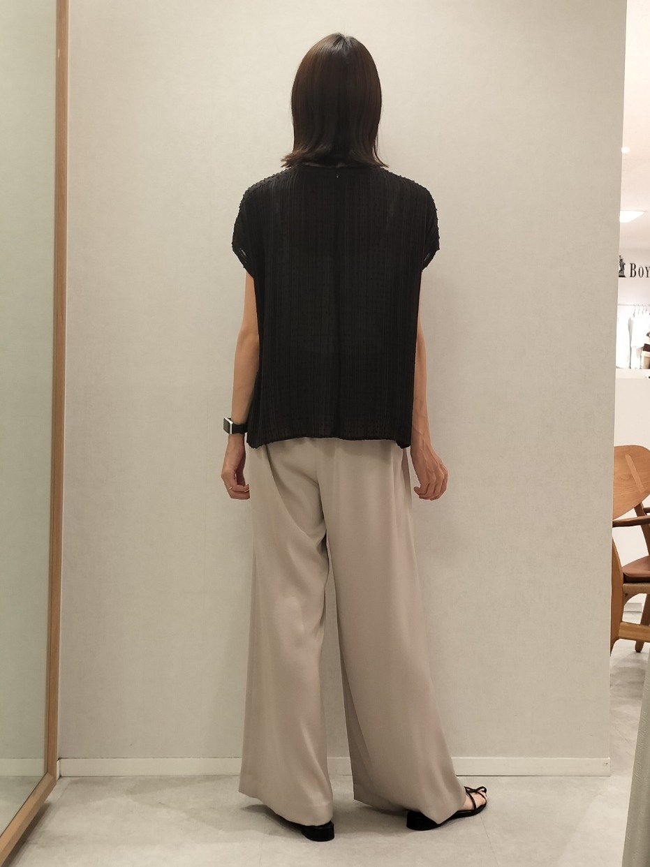 佐々木彩香さんの「UNTITLED｜◆【1枚で着映える】ドットジャガードブラウス」を使ったコーディネート