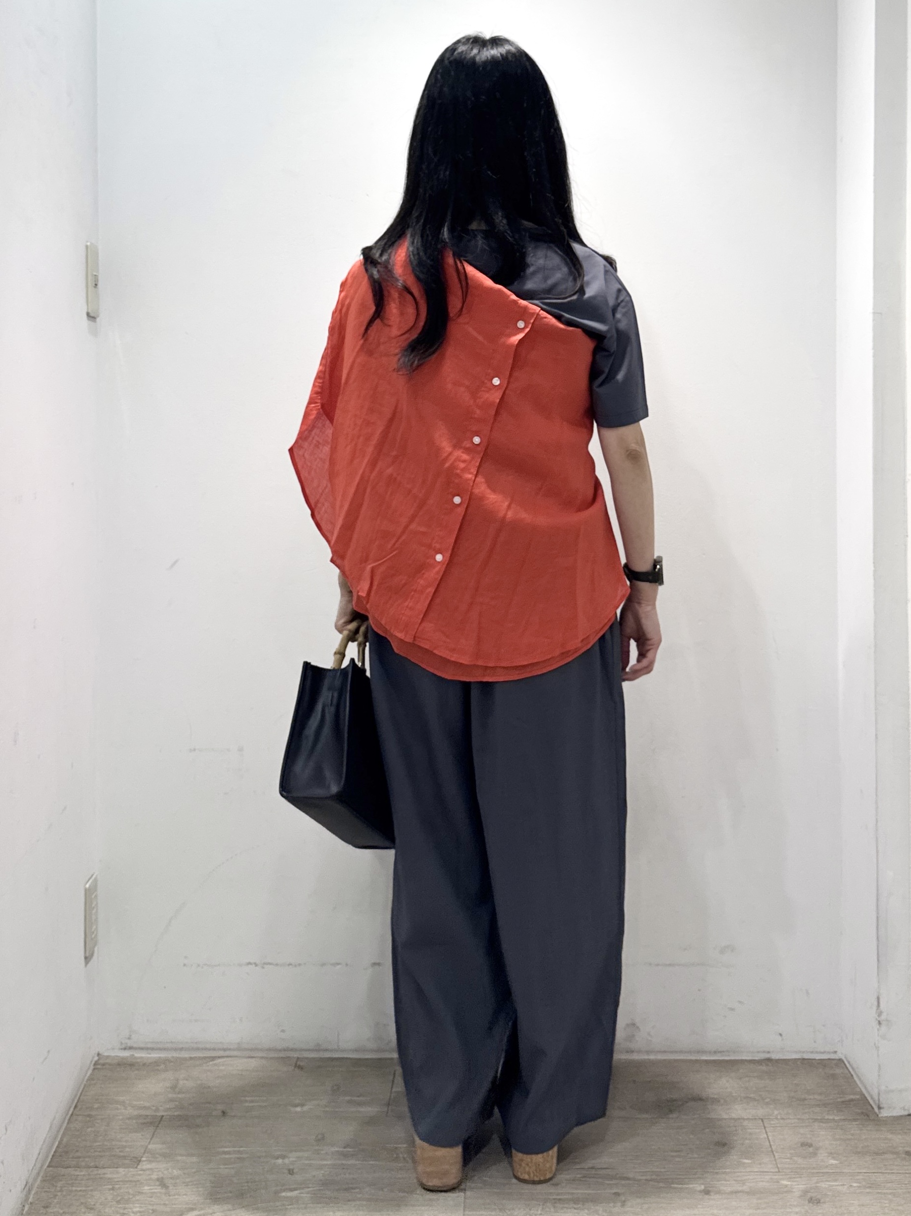 yuicciさんの「OPAQUE.CLIP｜裾フリルドッキングTシャツ【洗濯機OK】」を使ったコーディネート