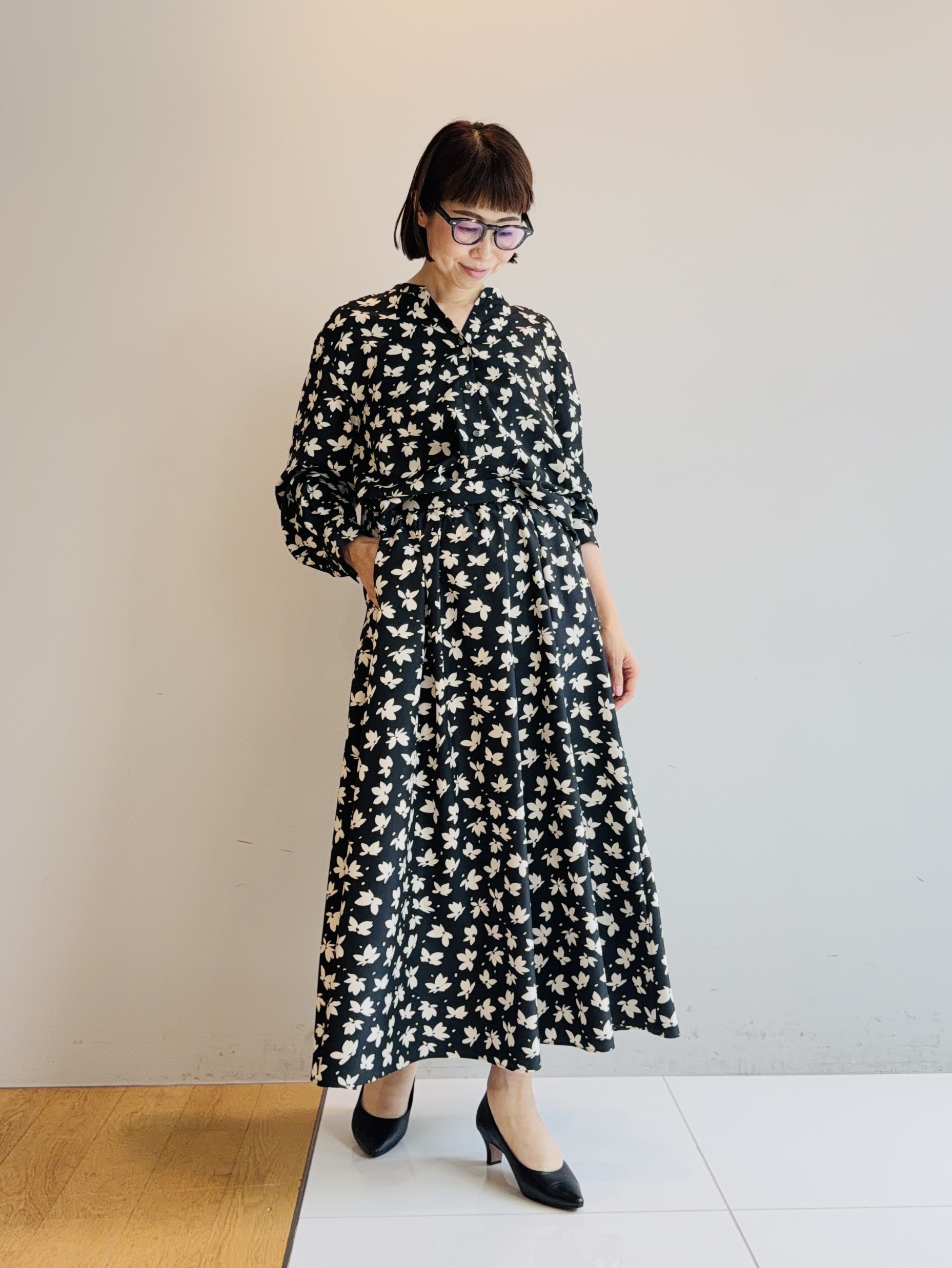 murayamaさんの「INDIVI｜【ラム革／美脚／通勤】レザーパンプス」を使ったコーディネート