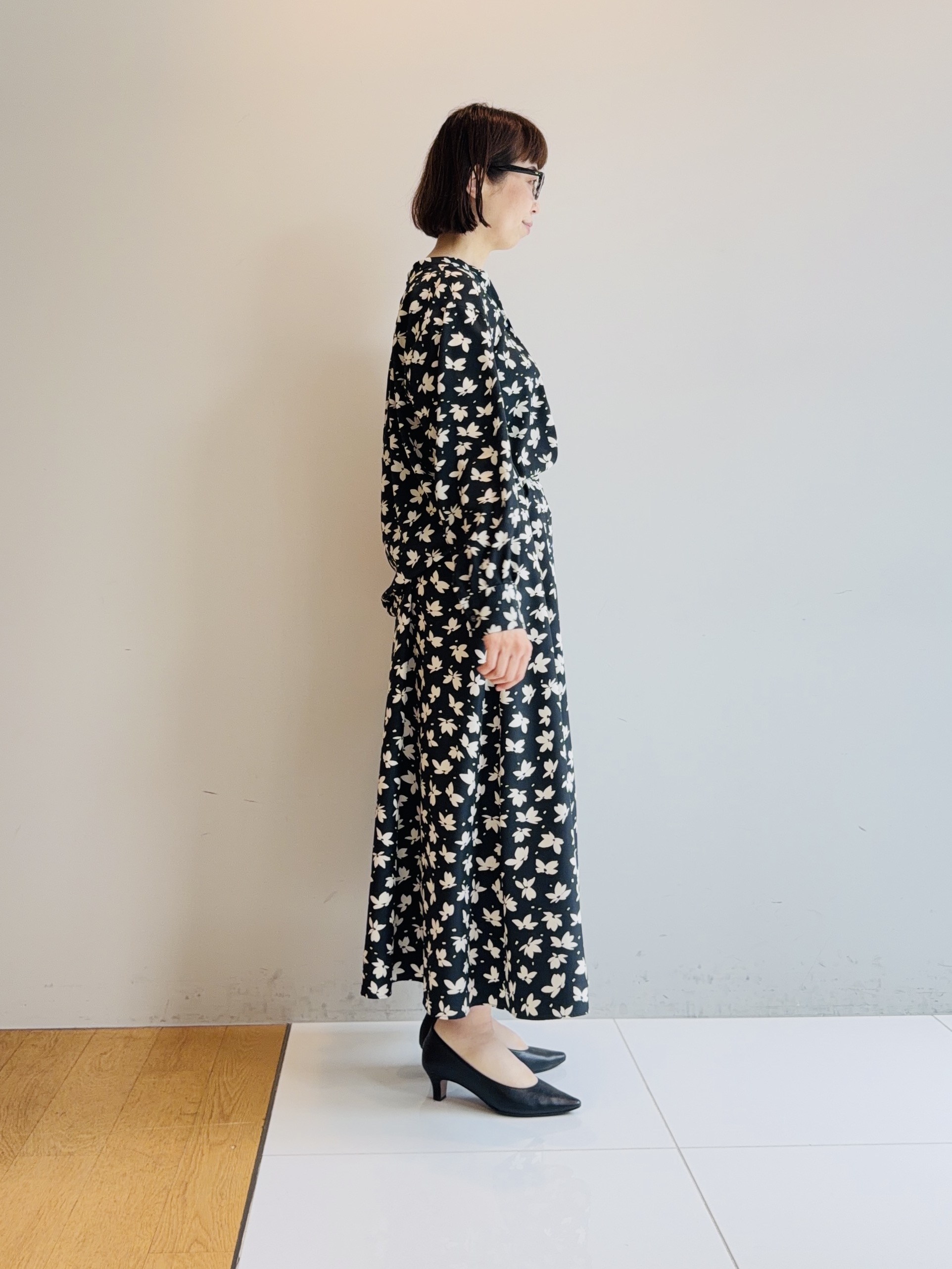 murayamaさんの「INDIVI｜【ラム革／美脚／通勤】レザーパンプス」を使ったコーディネート