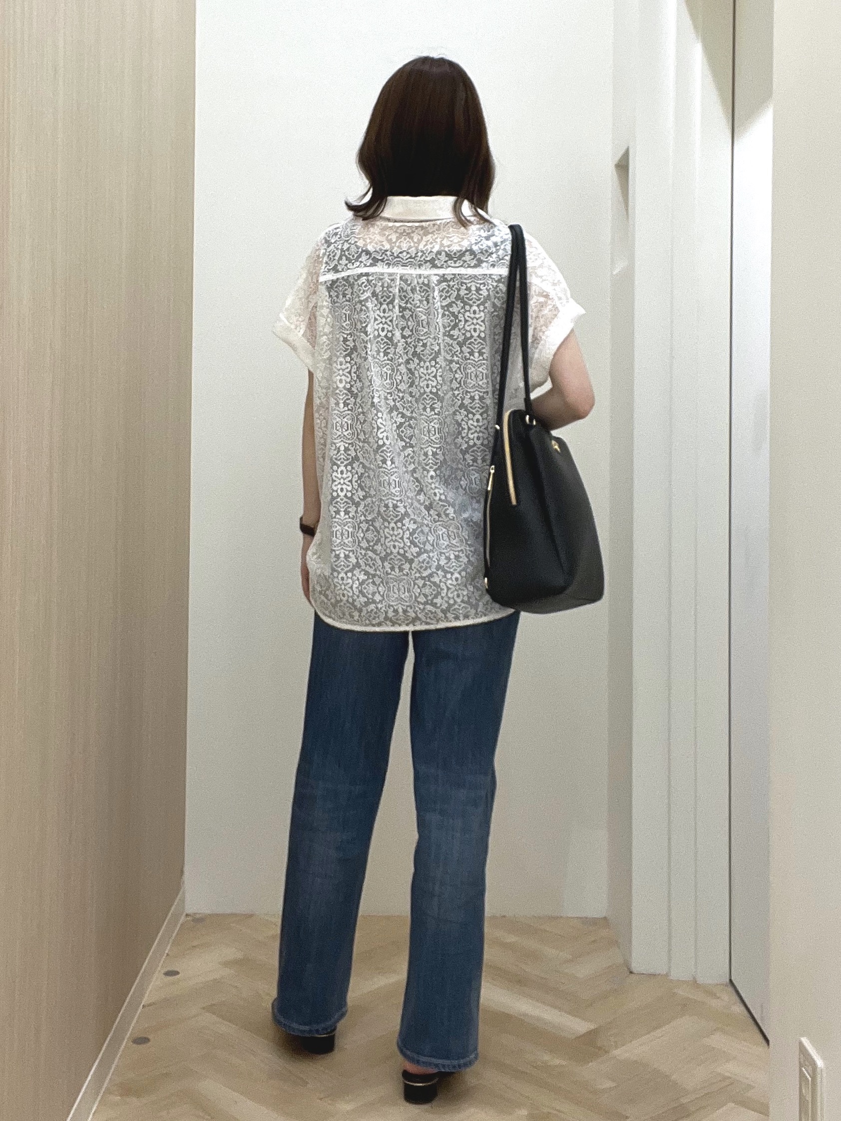  おまつさんの「grove｜【洗える・体型カバー】レースドルマンシャツ」を使ったコーディネート