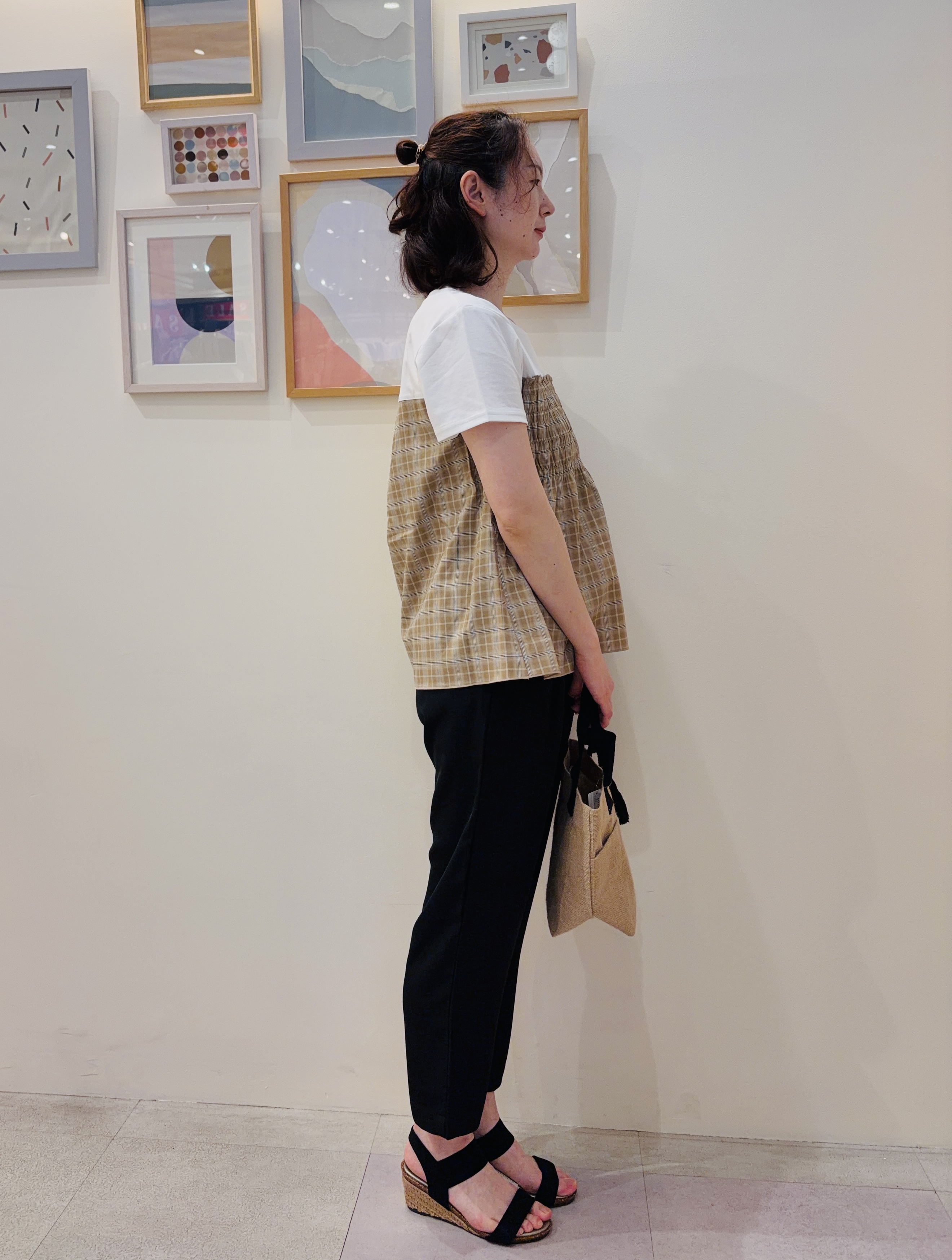 Nanaさんの「SHOO･LA･RUE｜【S-LL/洗濯機可】着るだけサマ見え 柄アソートビスチェ風ドッキングTシャツ」を使ったコーディネート