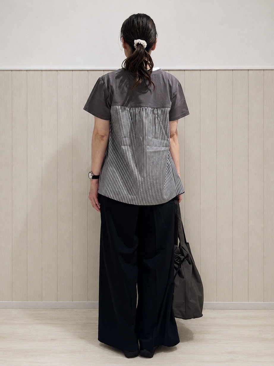 まつみさんの「SHOO･LA･RUE｜【S-LL/洗濯機可】着るだけサマ見え 柄アソートビスチェ風ドッキングTシャツ」を使ったコーディネート