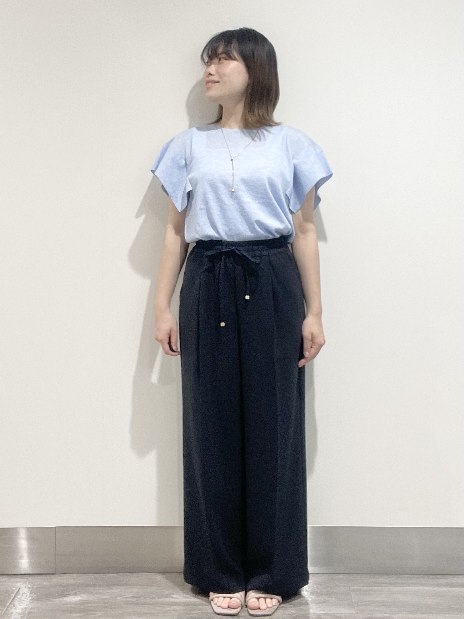 こじさんの「OPAQUE.CLIP｜『STORY Web7月掲載』ドライタッチラメニット《UV／洗える／6col》」を使ったコーディネート