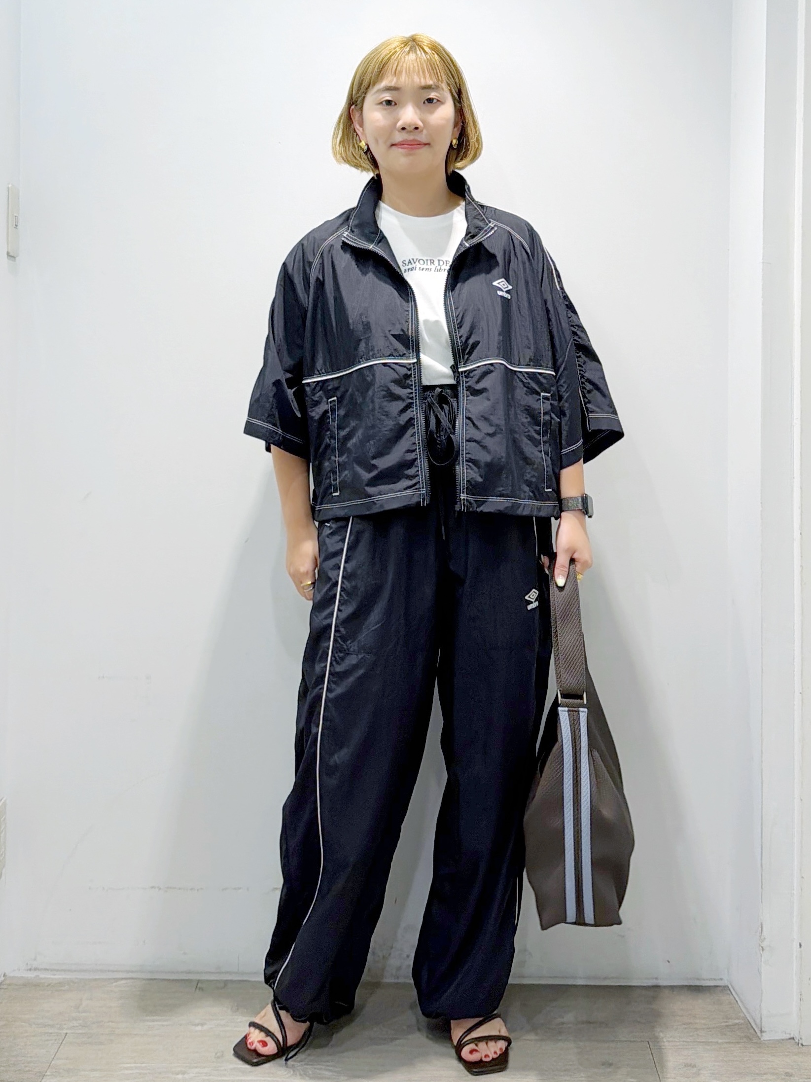 sumicaさんの「OPAQUE.CLIP｜ロゴプリント刺繍アソートTシャツ【洗濯機OK】」を使ったコーディネート