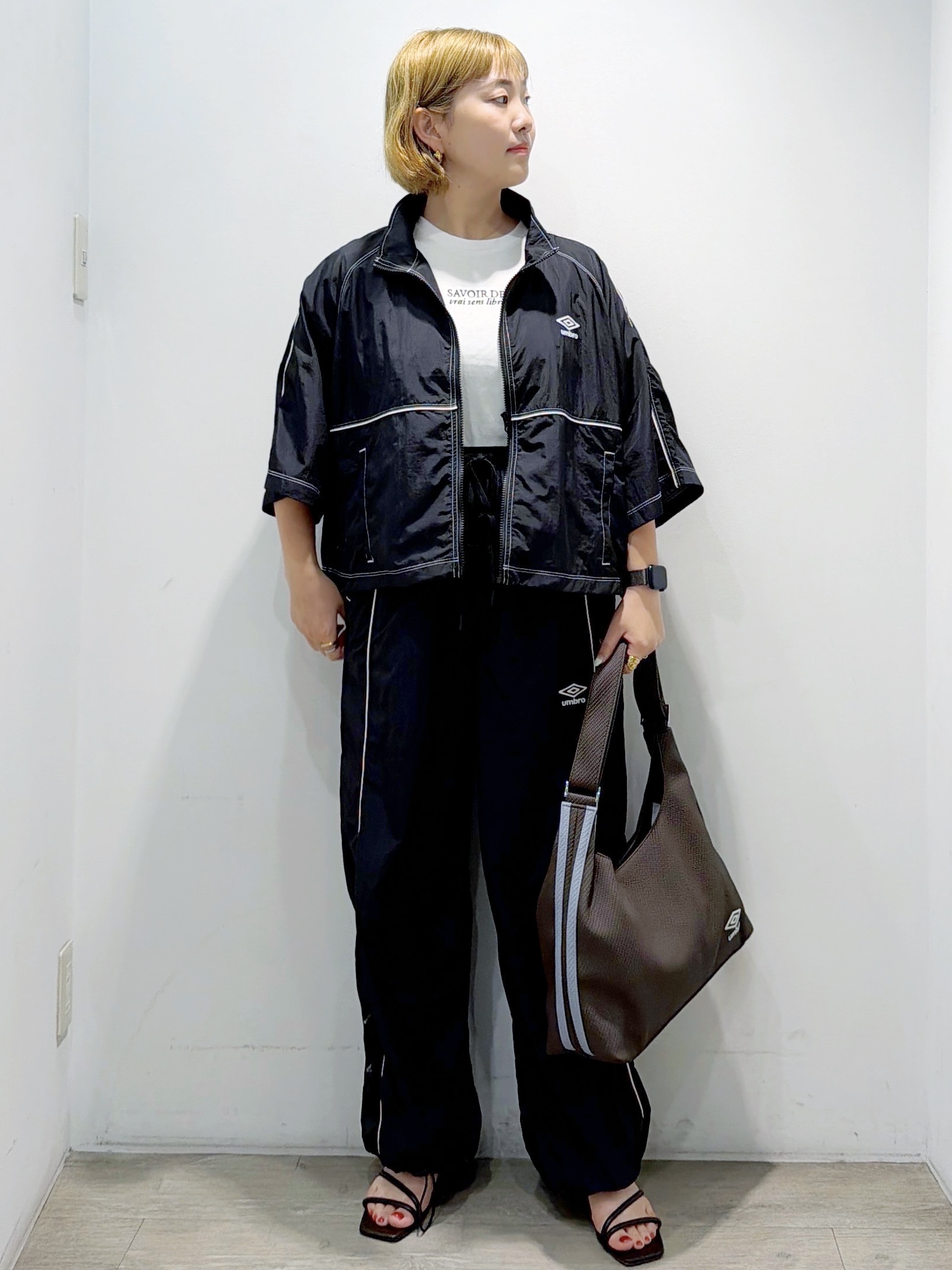 sumicaさんの「OPAQUE.CLIP｜ロゴプリント刺繍アソートTシャツ【洗濯機OK】」を使ったコーディネート