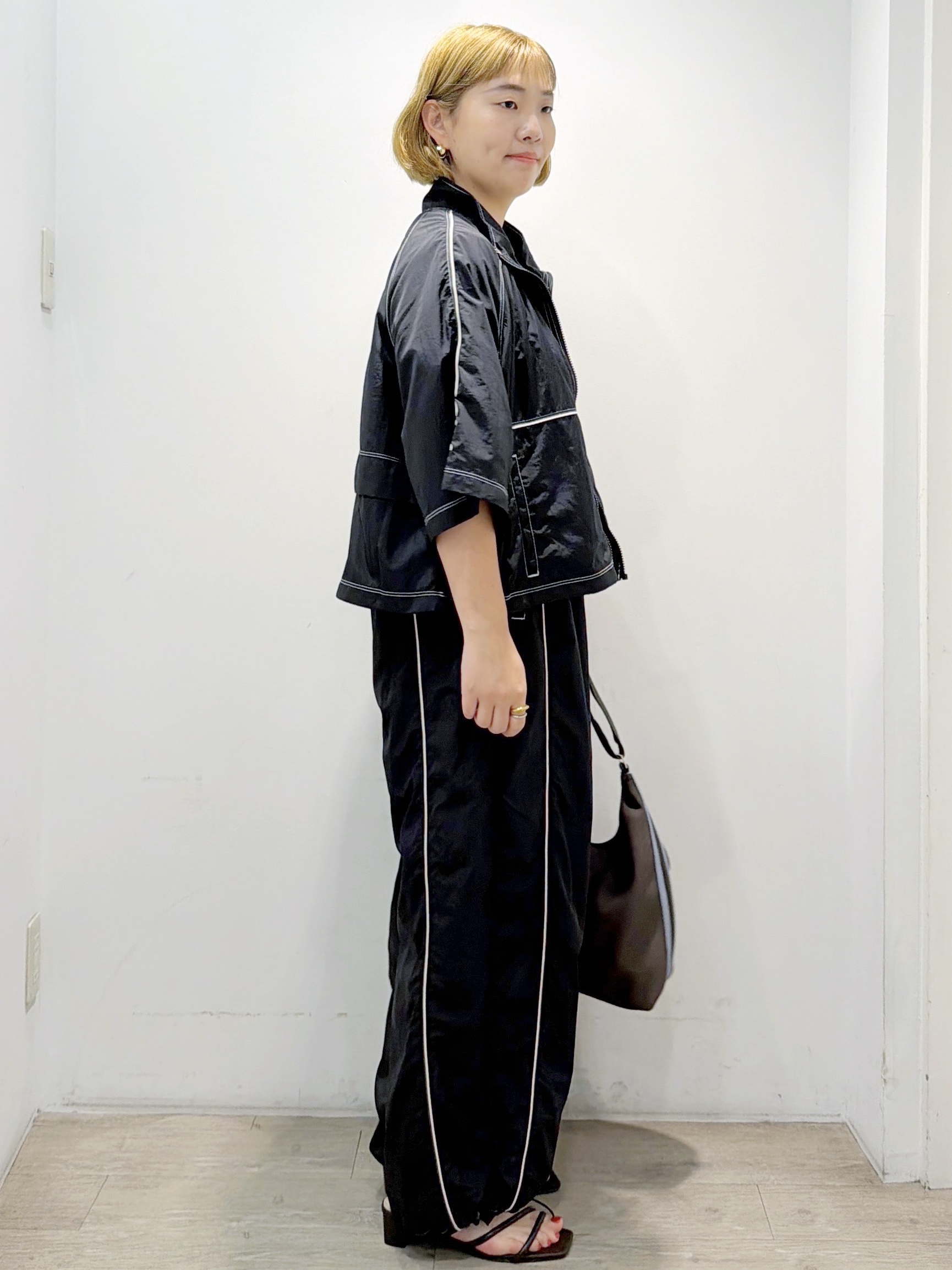 sumicaさんの「OPAQUE.CLIP｜ロゴプリント刺繍アソートTシャツ【洗濯機OK】」を使ったコーディネート