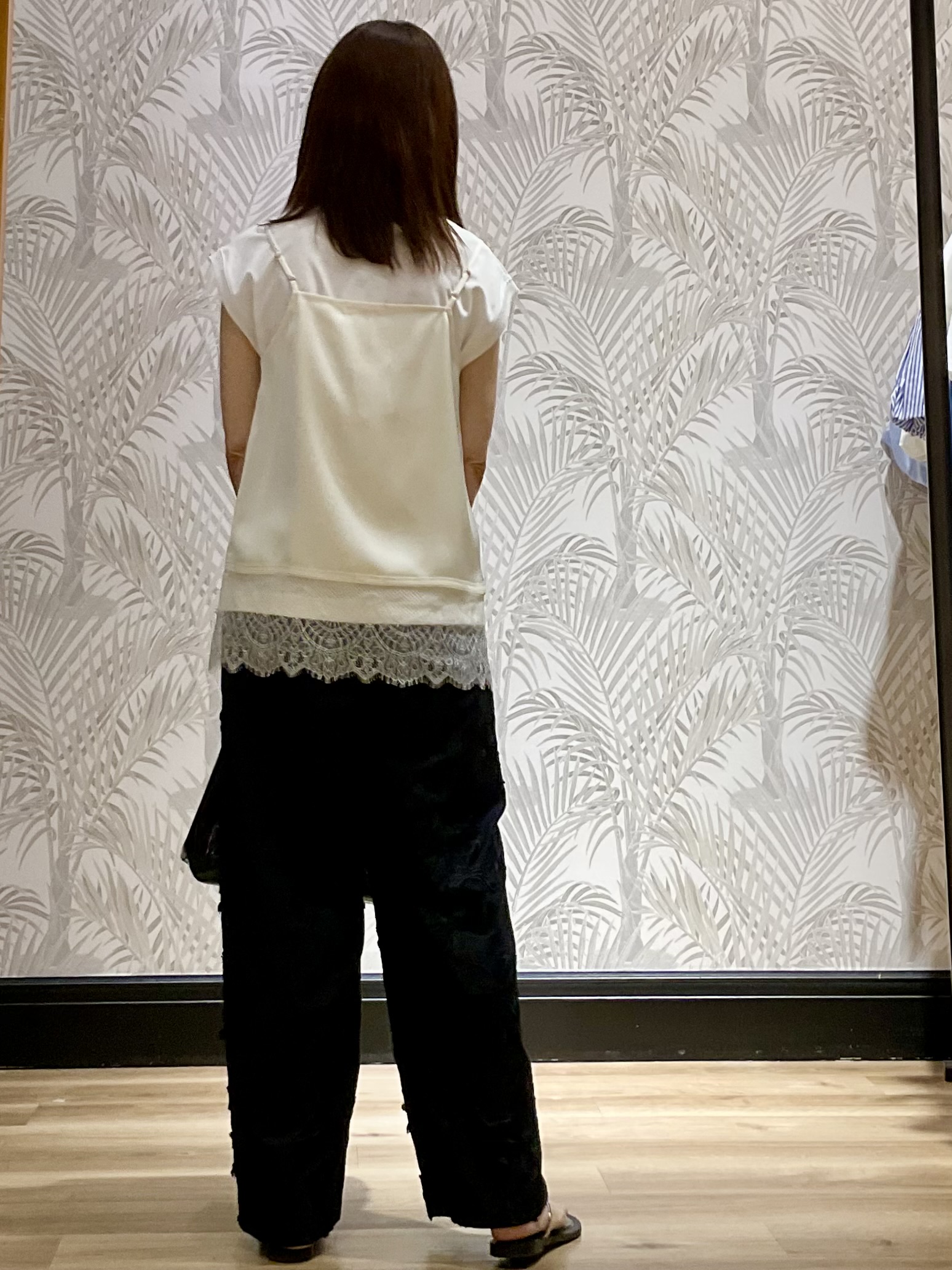 Hiwatashiさんの「DRESSTERIOR｜レースドッキングキャミソール」を使ったコーディネート