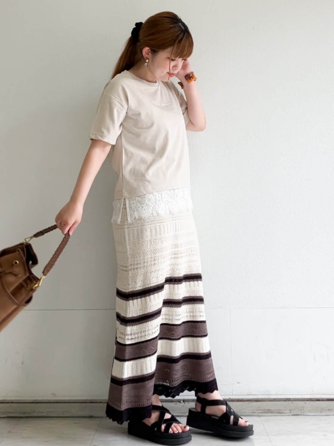 MIPPOさんの「index｜【接触冷感／UV】刺繍ロゴ裾レースTシャツ《洗濯機OK》」を使ったコーディネート