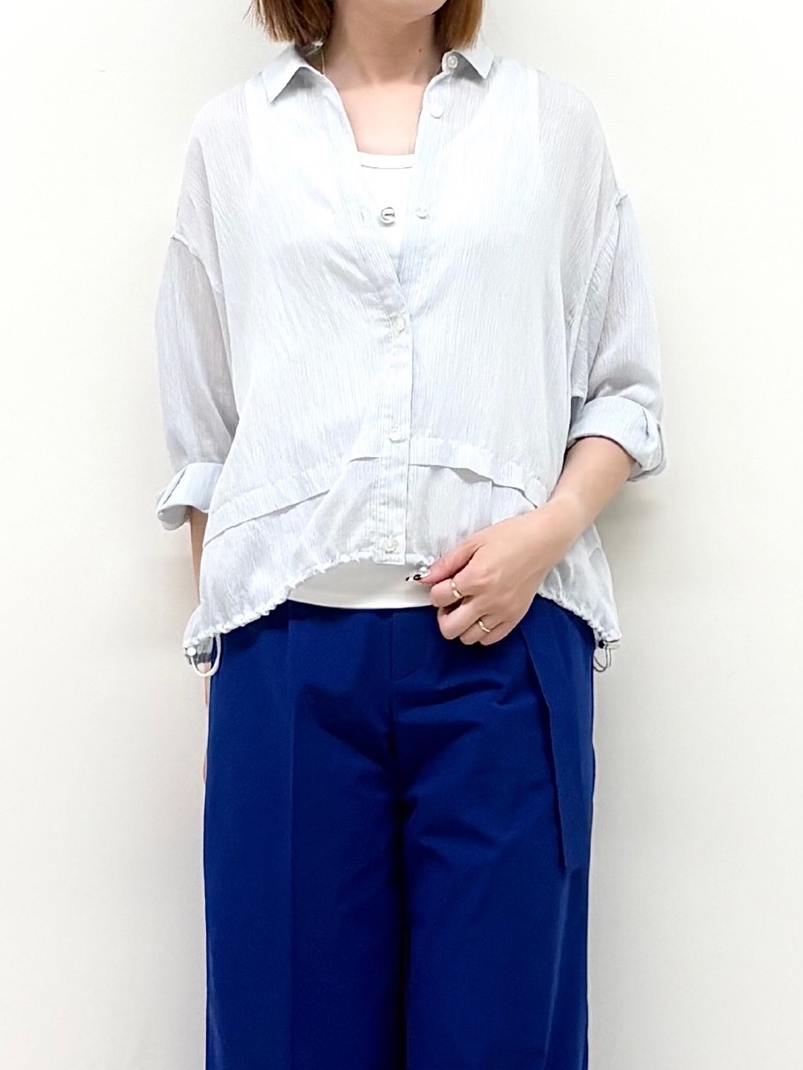 まいこさんの「INDIVI｜【接触冷感／洗える／2WAY】ドロスト付 シアーシャンブレーシャツ」を使ったコーディネート