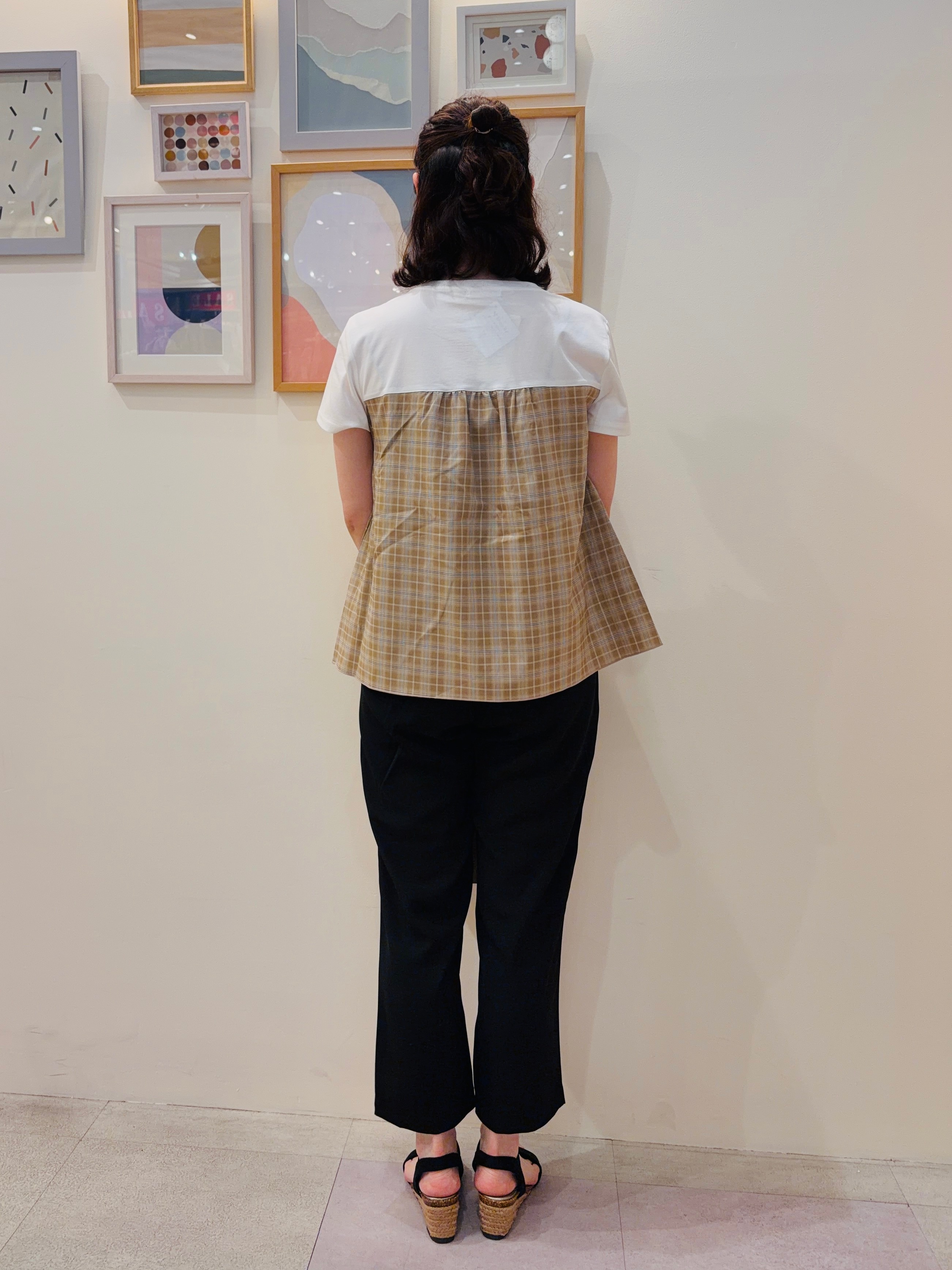 Nanaさんの「SHOO･LA･RUE｜【S-LL/洗濯機可】着るだけサマ見え 柄アソートビスチェ風ドッキングTシャツ」を使ったコーディネート