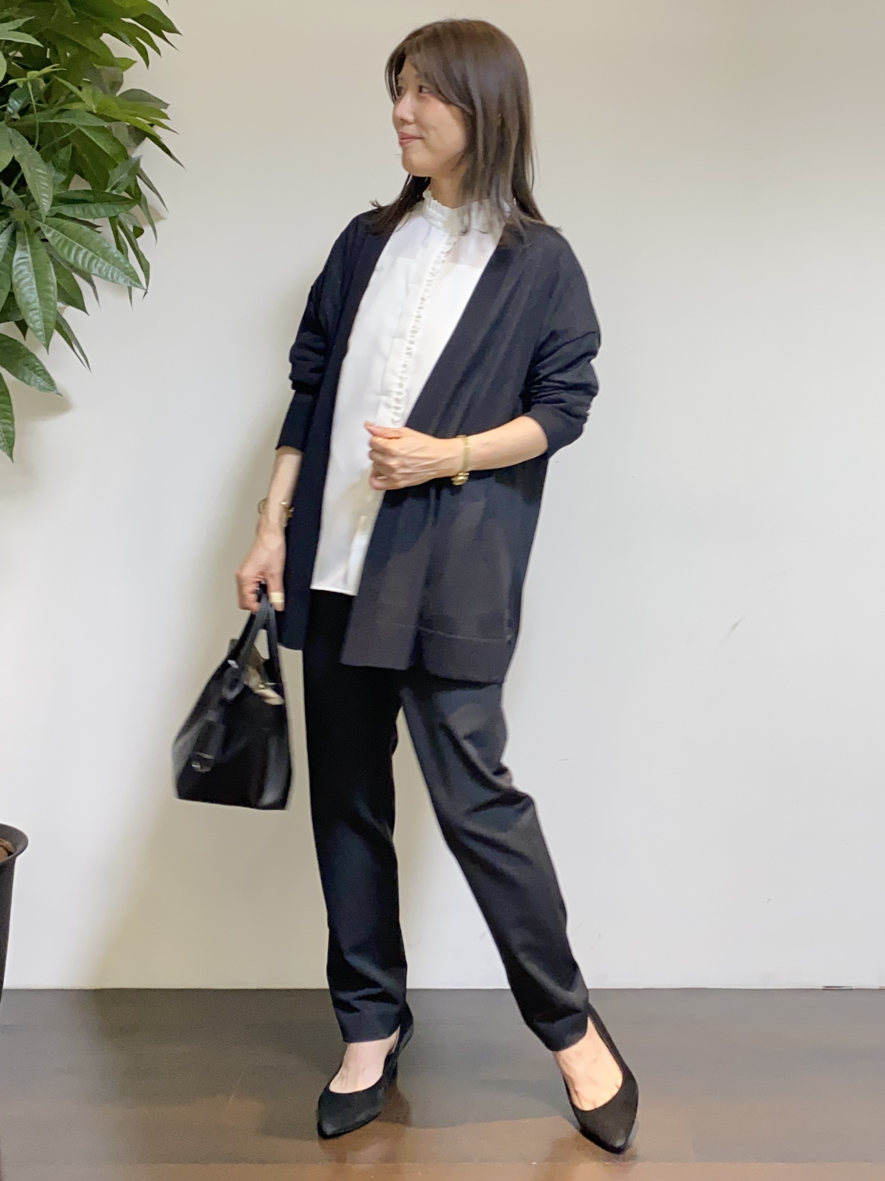 tomoさんの「UNTITLED｜コットンリネンカーディガン」を使ったコーディネート