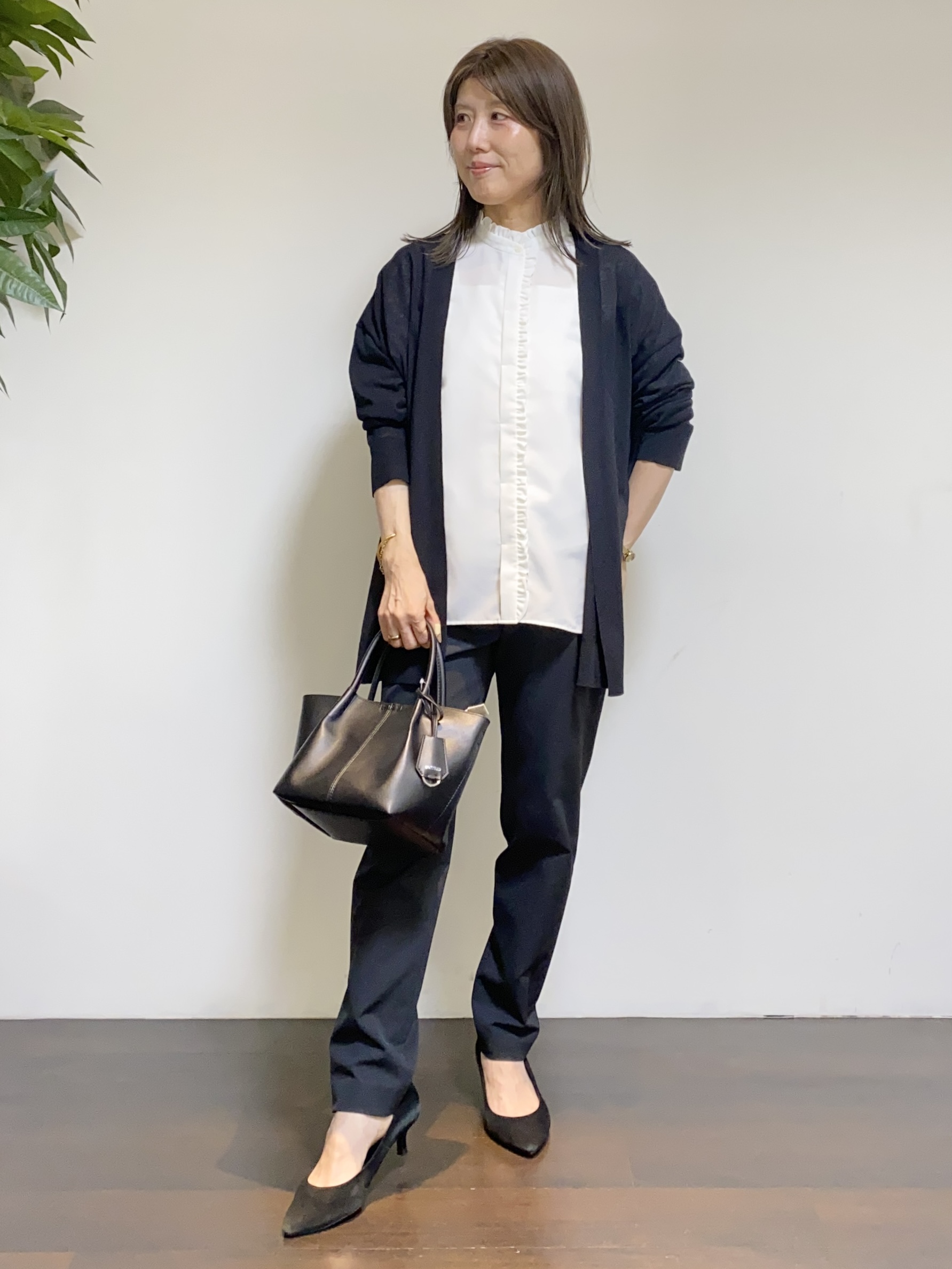 tomoさんの「UNTITLED｜コットンリネンカーディガン」を使ったコーディネート