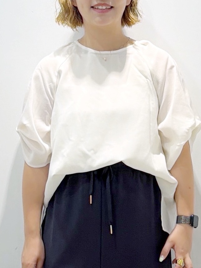 sumicaさんの「OPAQUE.CLIP｜【接触冷感／吸水速乾】リネンライク タックスリーブブラウス《セットアップ対応／洗濯機OK》」を使ったコーディネート