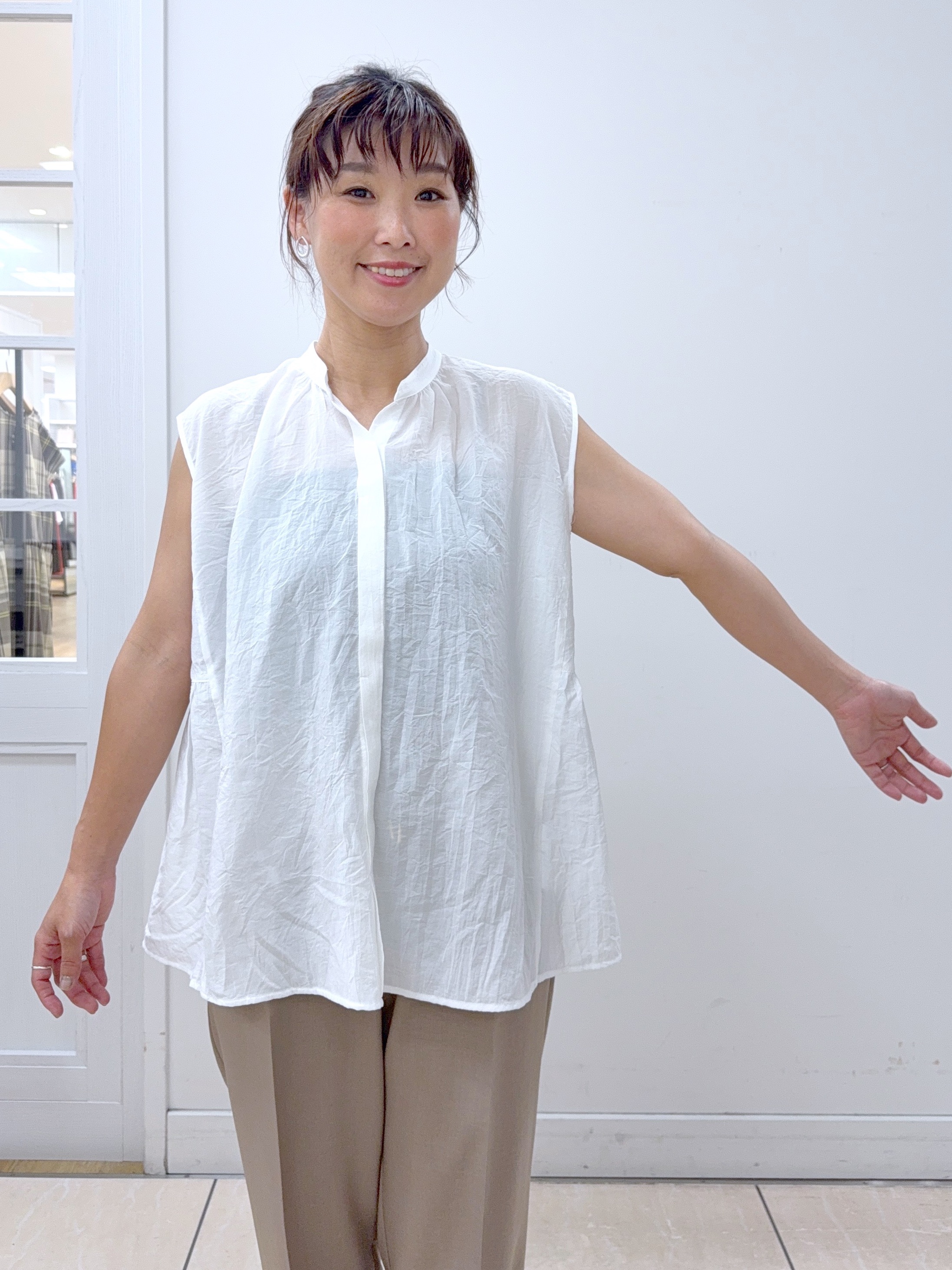 Osawaさんの「Dessin｜【洗える】ミドル丈シアーカーディガン」を使ったコーディネート
