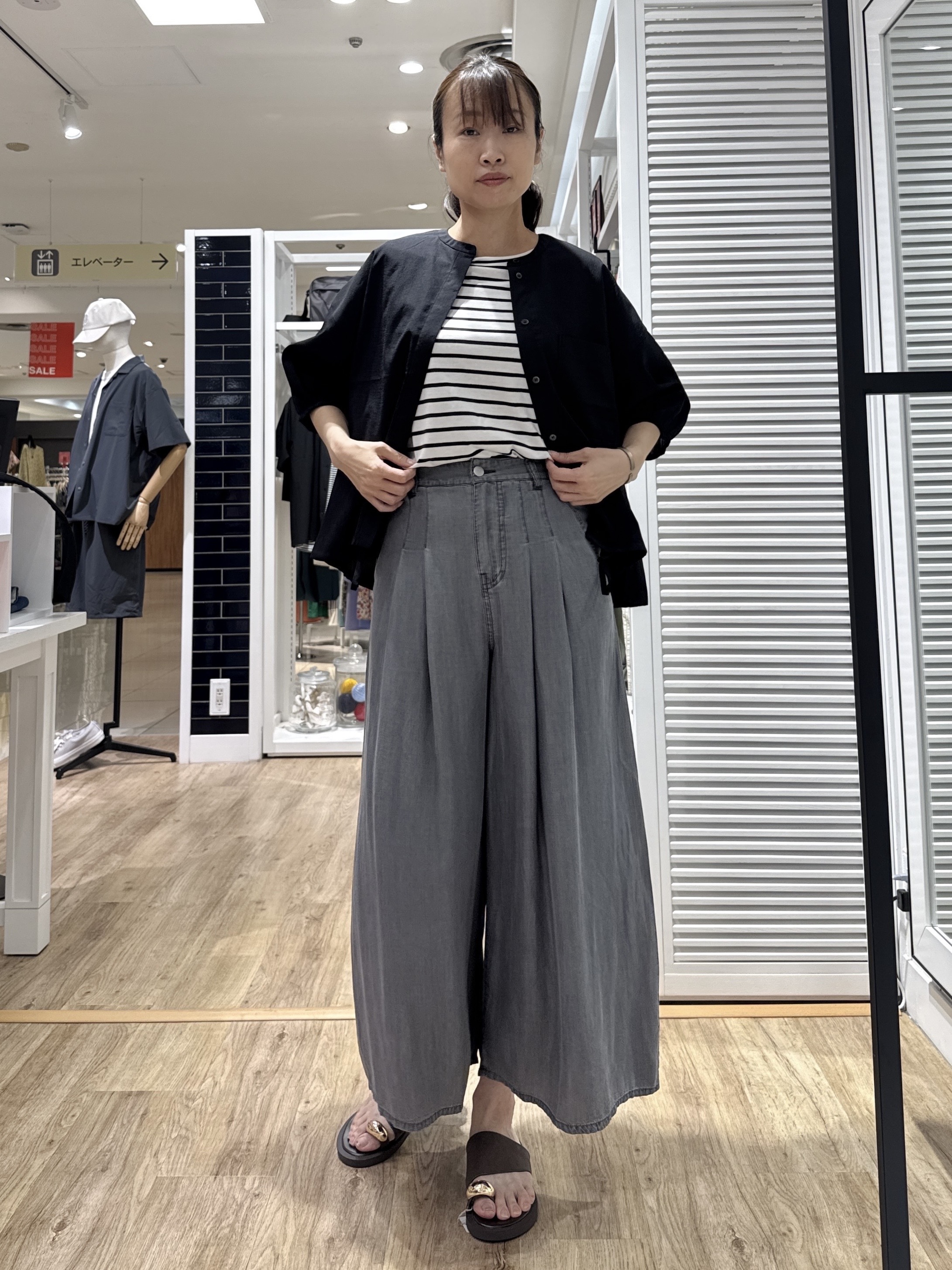Junさんの「Dessin｜【高通気/セットアップ可】ハーフスリーブドロストシャツブラウス」を使ったコーディネート