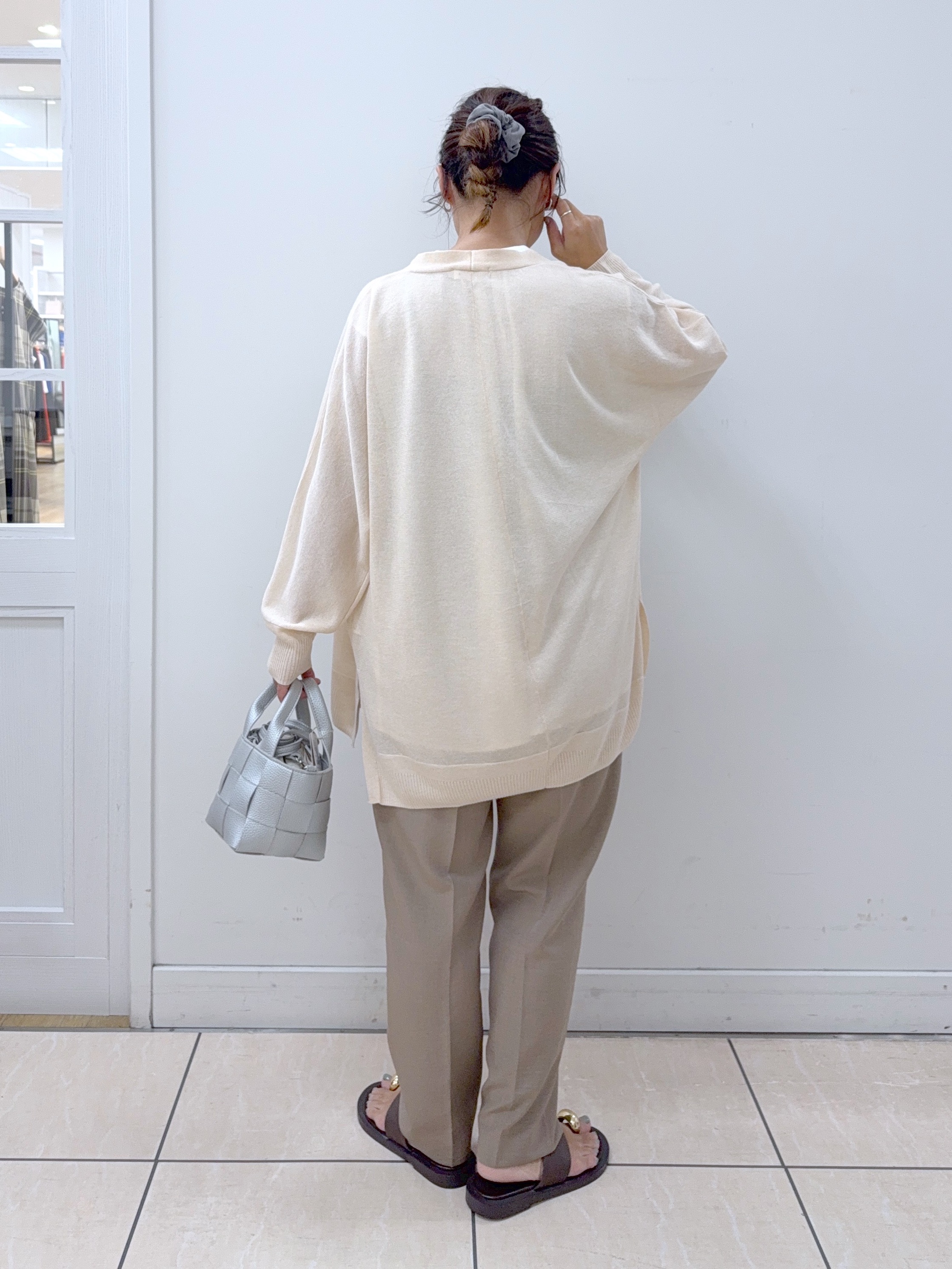 Osawaさんの「Dessin｜【洗える】ミドル丈シアーカーディガン」を使ったコーディネート