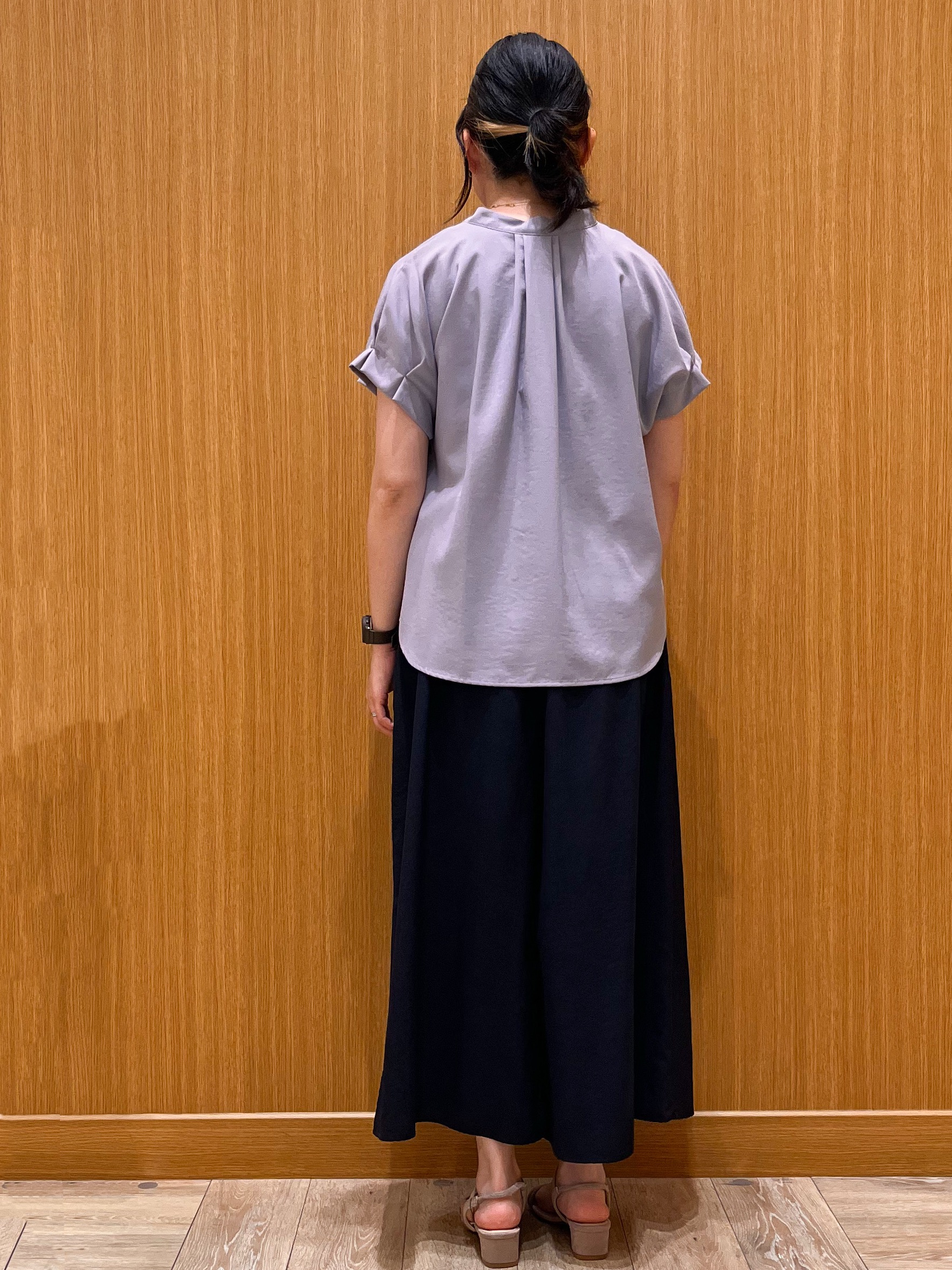 aさんの「OPAQUE.CLIP｜【接触冷感／吸水速乾】タックスキッパーブラウス《防シワ／イージーアイロン／洗濯機OK／9col》」を使ったコーディネート