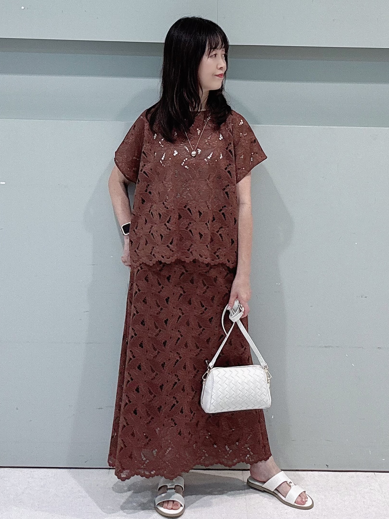 makiさんの「UNTITLED｜【セットアップ可能】リーフレースブラウス」を使ったコーディネート