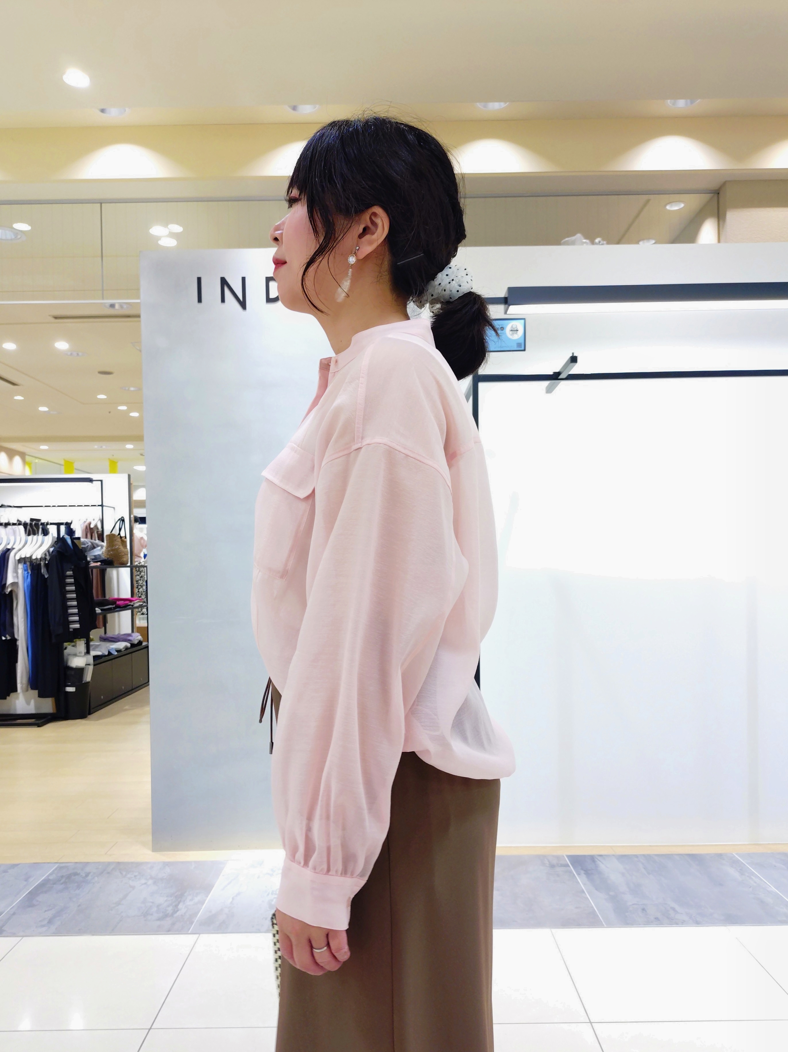 TOMOMIさんの「INDIVI｜【着る日傘】Iラインドロストスカート」を使ったコーディネート