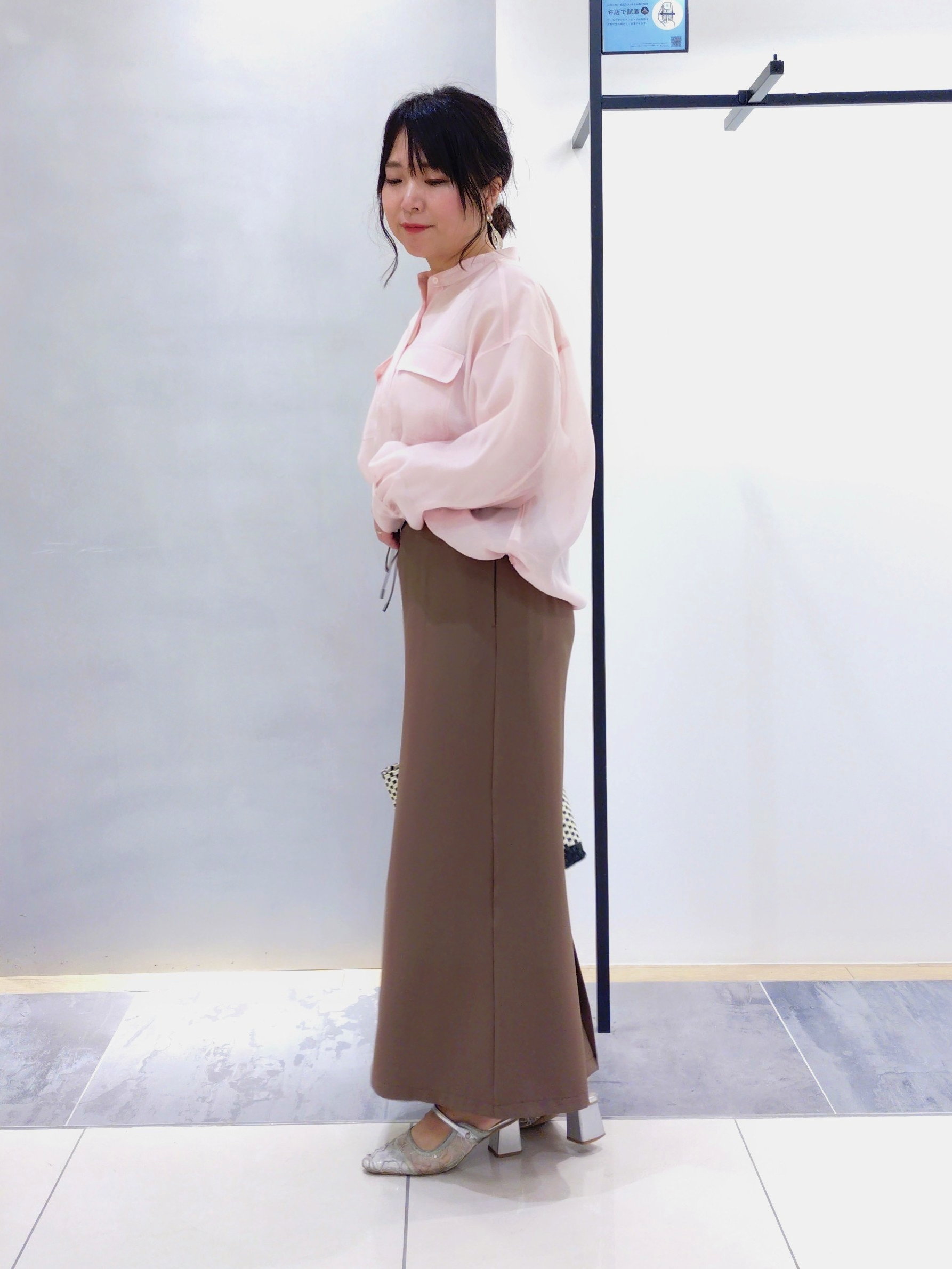 TOMOMIさんの「INDIVI｜【着る日傘】Iラインドロストスカート」を使ったコーディネート