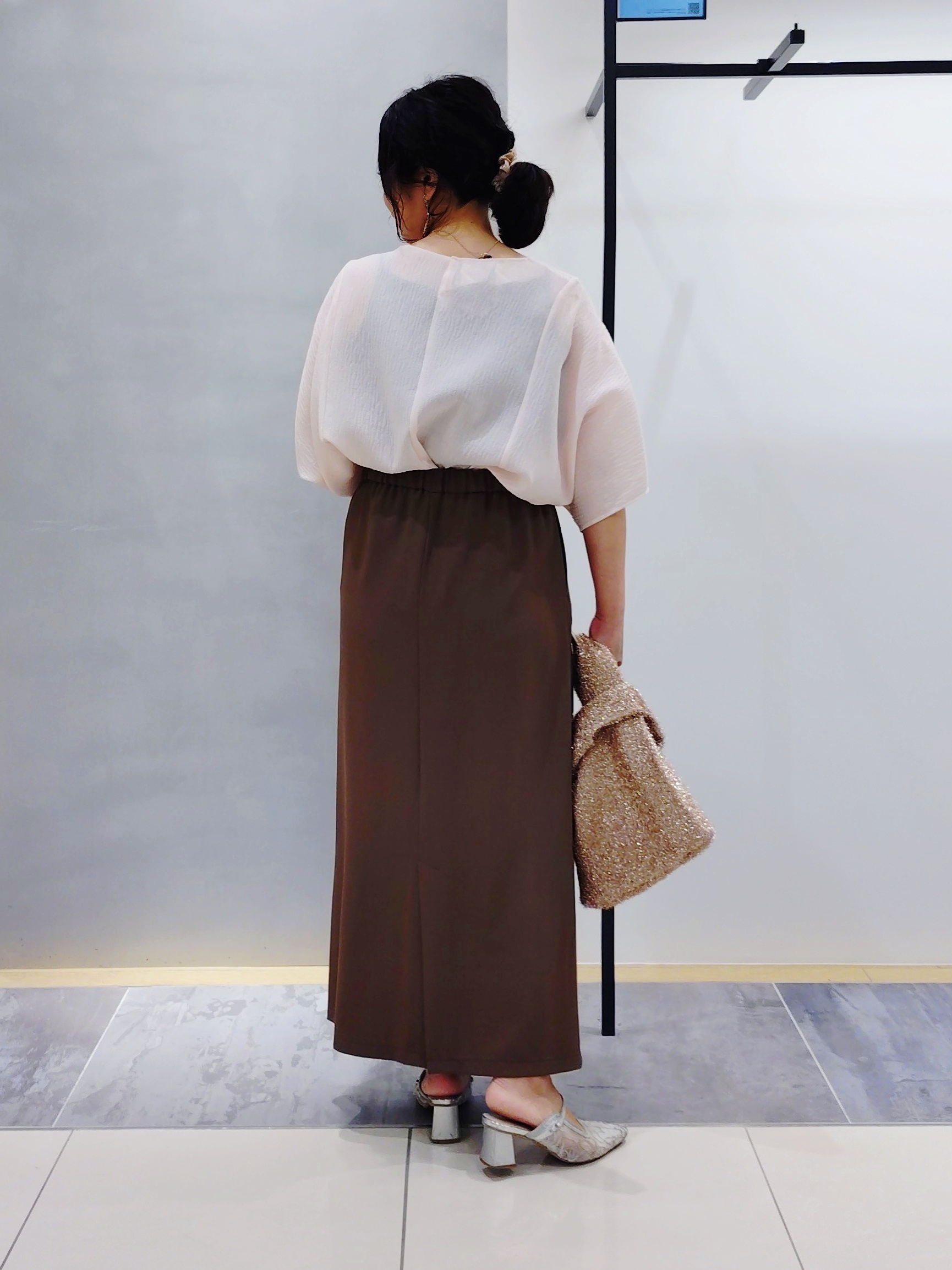 TOMOMIさんの「INDIVI｜【着る日傘】Iラインドロストスカート」を使ったコーディネート