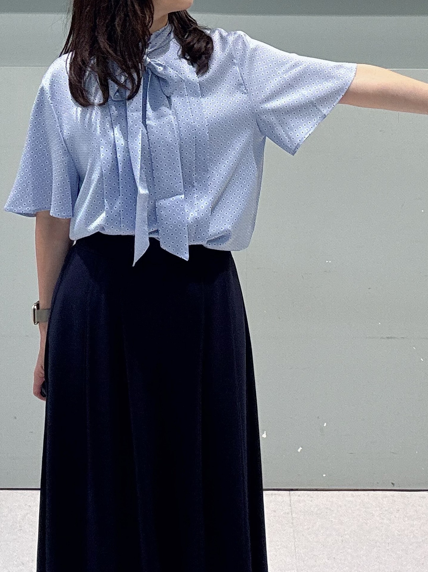 makiさんの「UNTITLED｜ダイヤジオメプリントブラウス」を使ったコーディネート