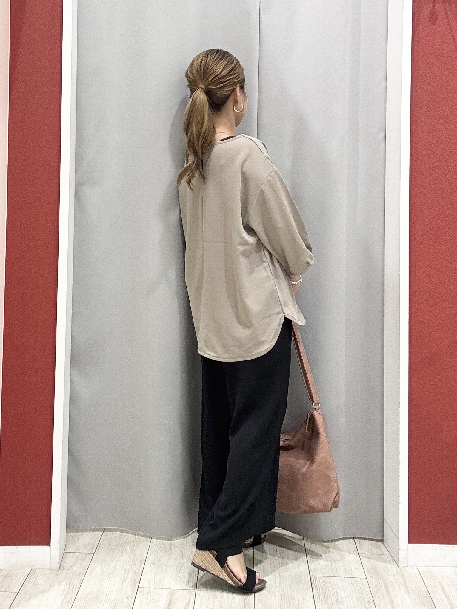 shioさんの「SHOO･LA･RUE｜【2点セット／洗濯機可／S-LL】インせず着られる ネックレス付き5分袖Ｔシャツ」を使ったコーディネート